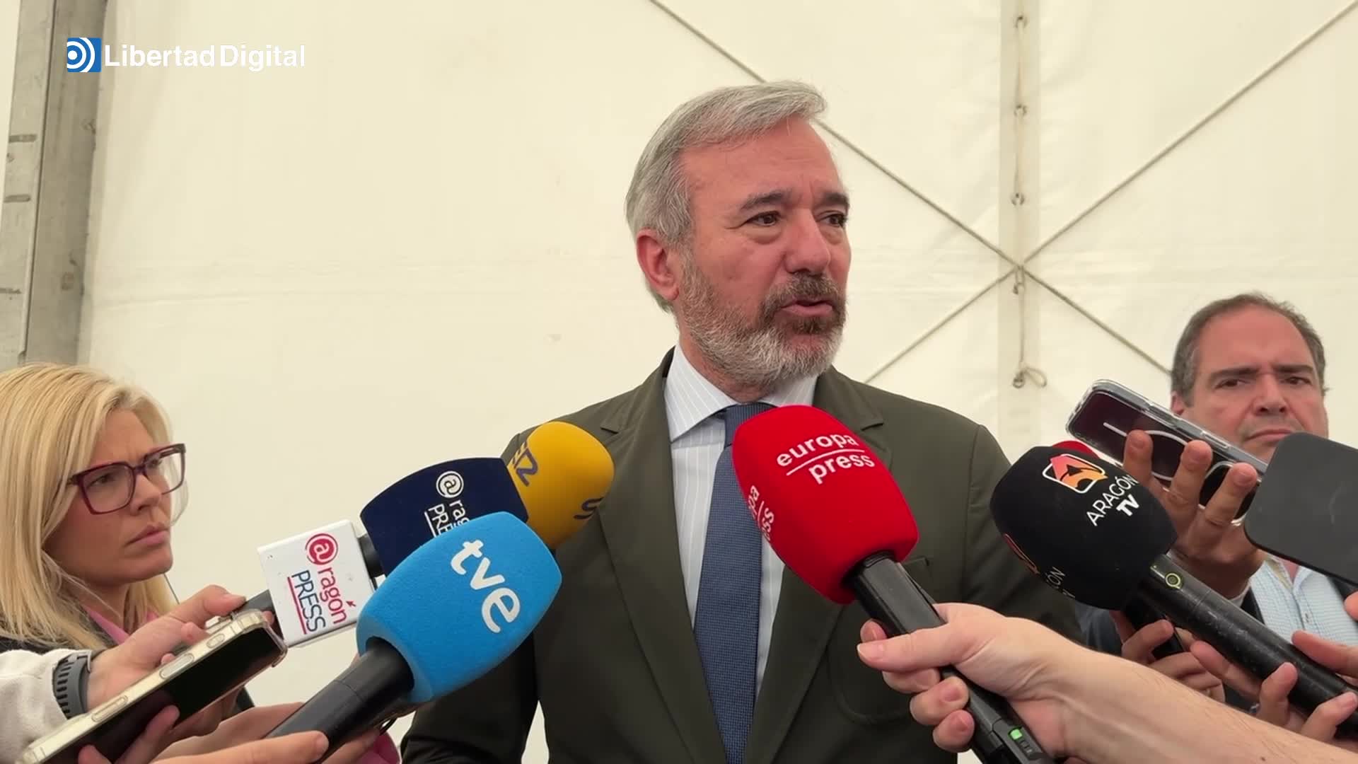 Jorge Azcón exige la dimisión de Pilar Alegría por mentir sobre la fiesta de Ábalos en el Parador de Teruel