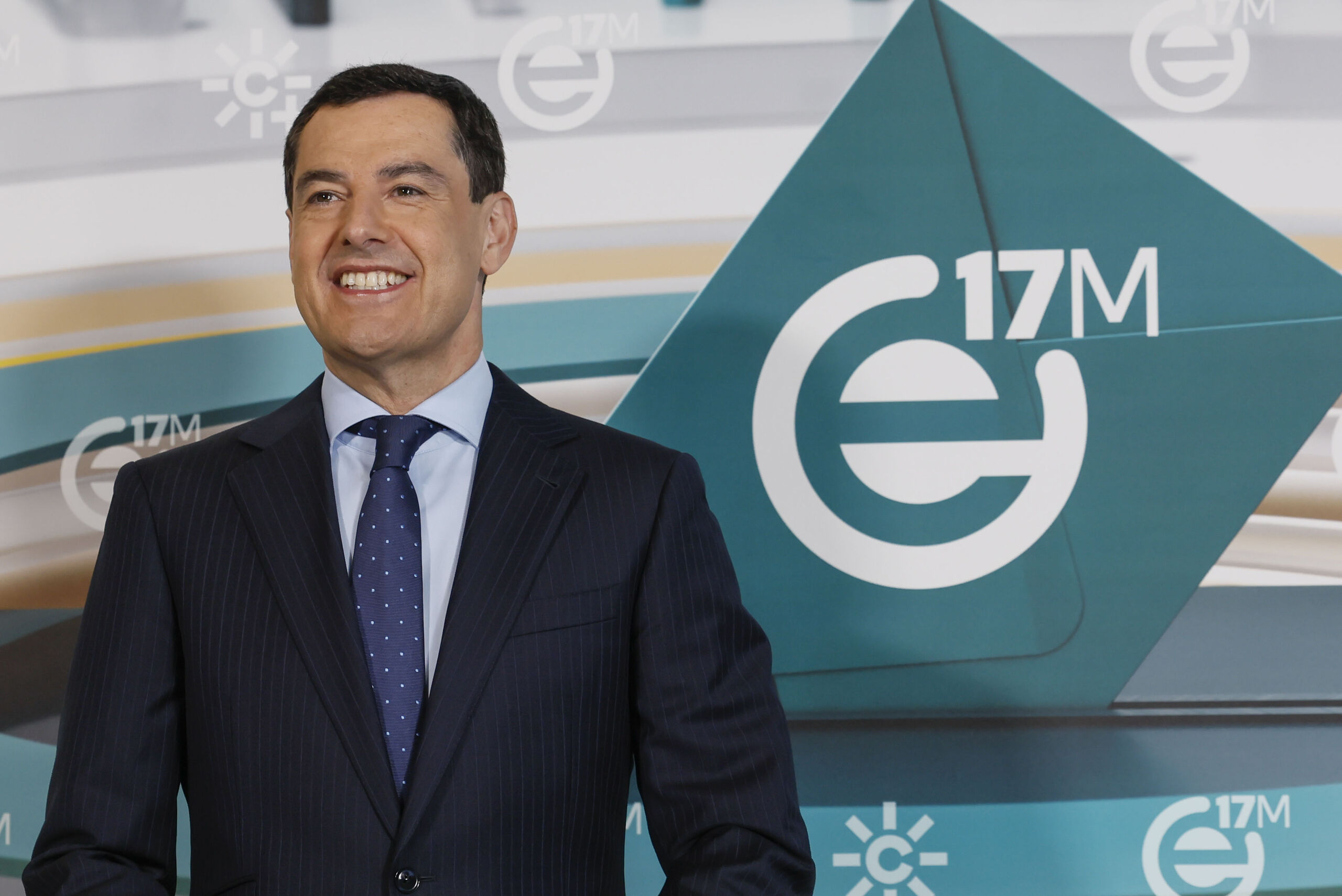 Moreno opone su "opción segura" a la oposición y destroza a Montero: "Usted sería una magnifica candidata en Cataluña"