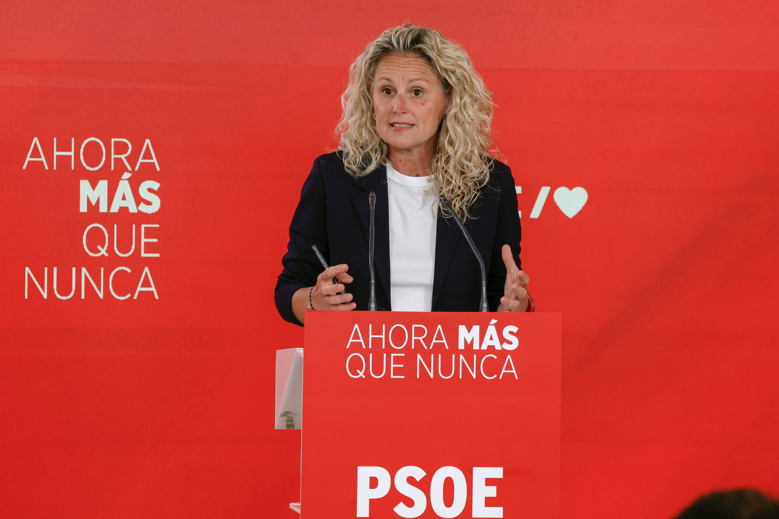 El PSOE invoca el "espíritu de la remontada" ante la catástrofe que anticipan las encuestas en Andalucía