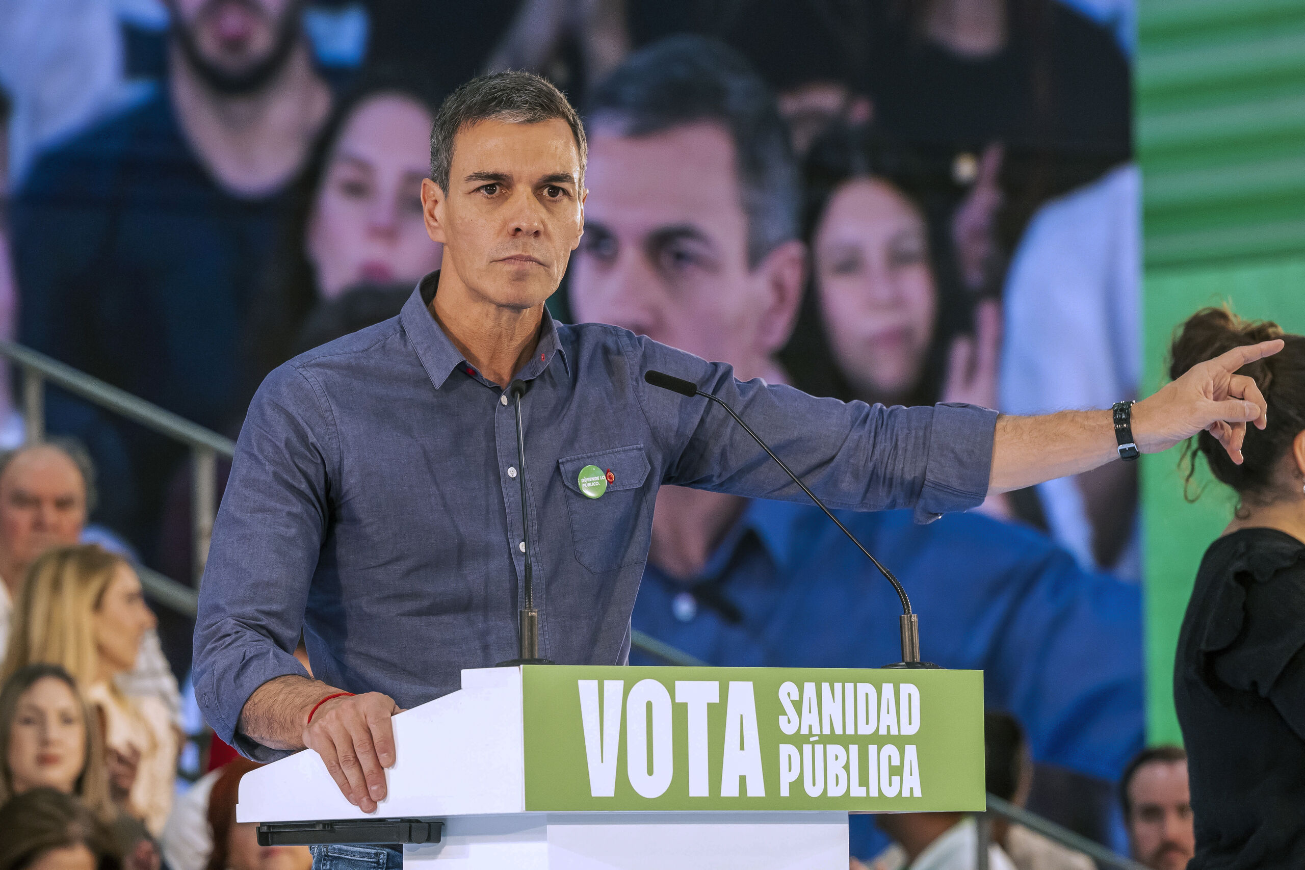 Moncloa intenta proteger a Sánchez de la debacle en Andalucía