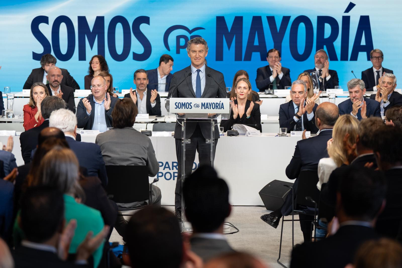 Feijóo activa la maquinaria electoral poniendo a punto equipos y estrategia