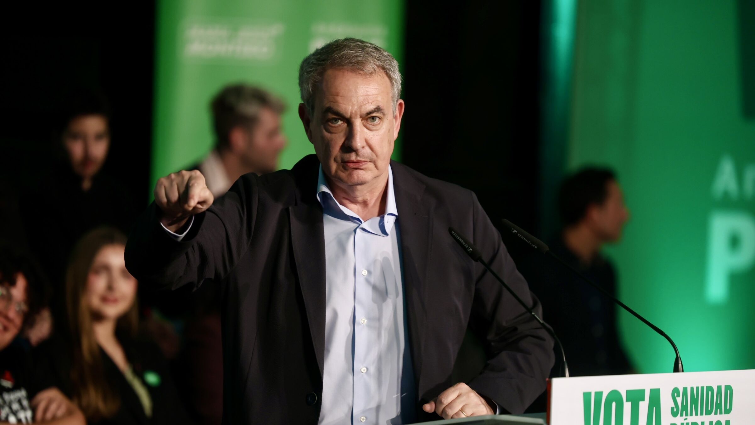 El juez Calama bloquea las cuentas bancarias de Zapatero por el caso Plus Ultra
