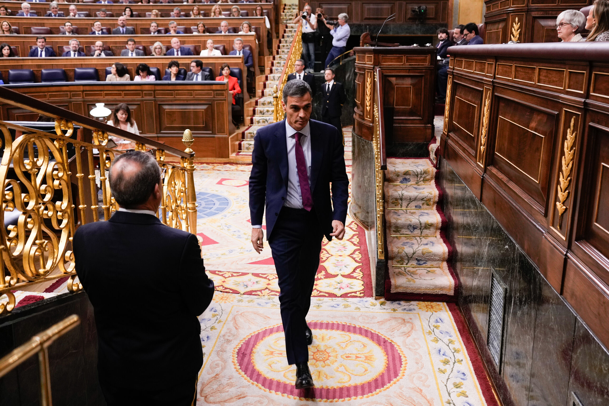 Temor soterrado y noches en vela en el socialismo tras el golpe judicial a Zapatero