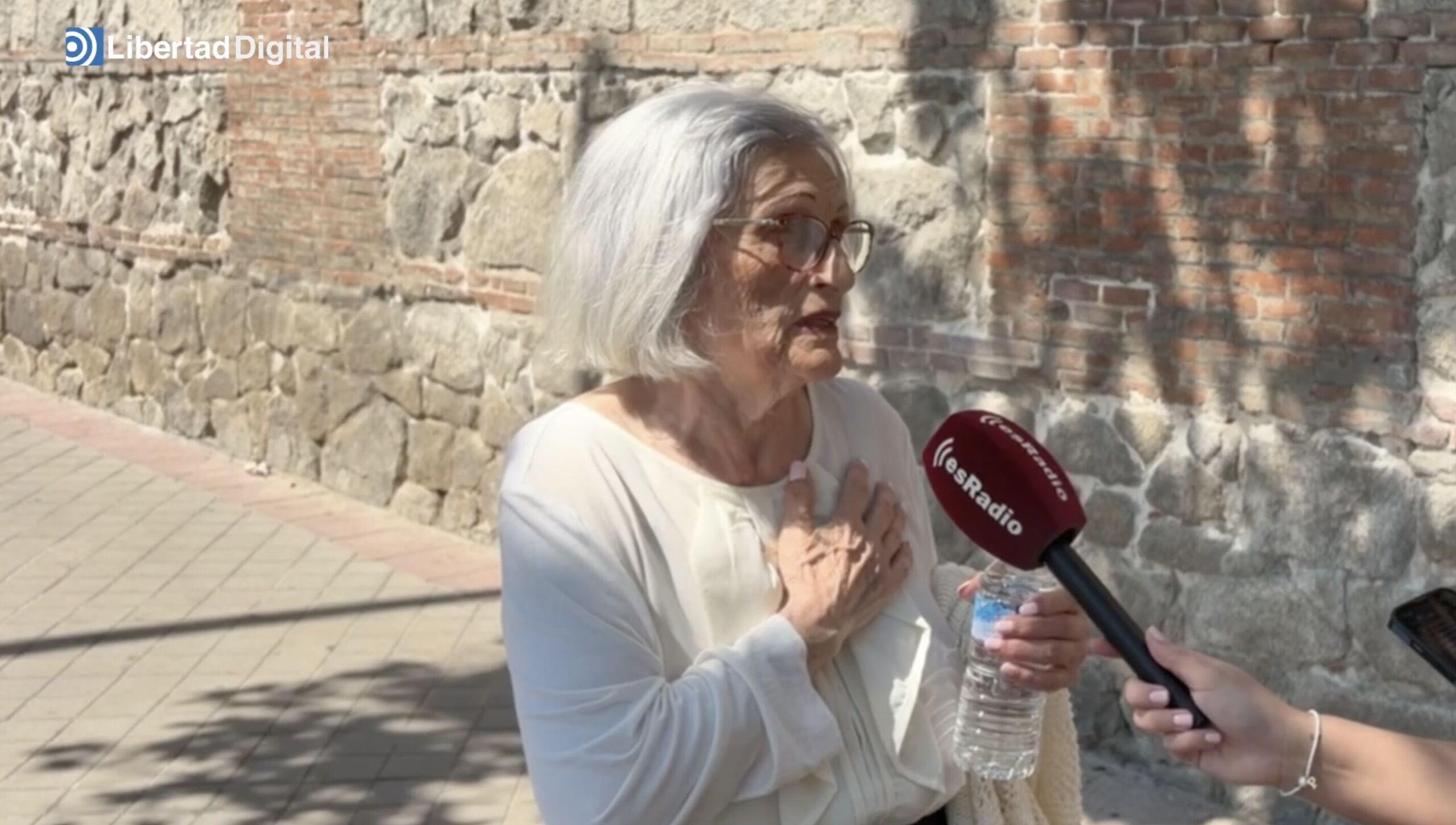 "Está todo podrido": la calle estalla tras la imputación de Zapatero y apunta ya contra Sánchez