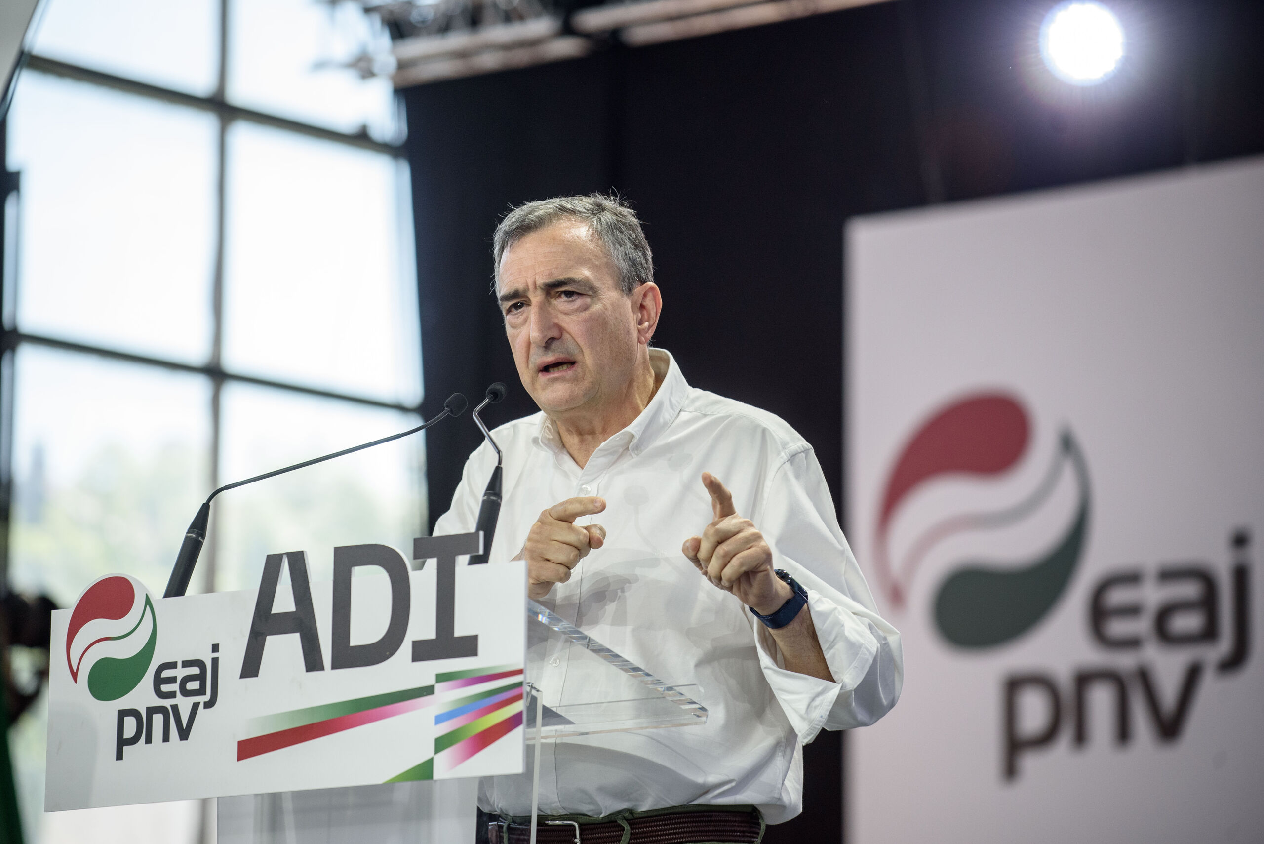 La amenaza que sí puede hacer temblar al Gobierno: el PNV ve 