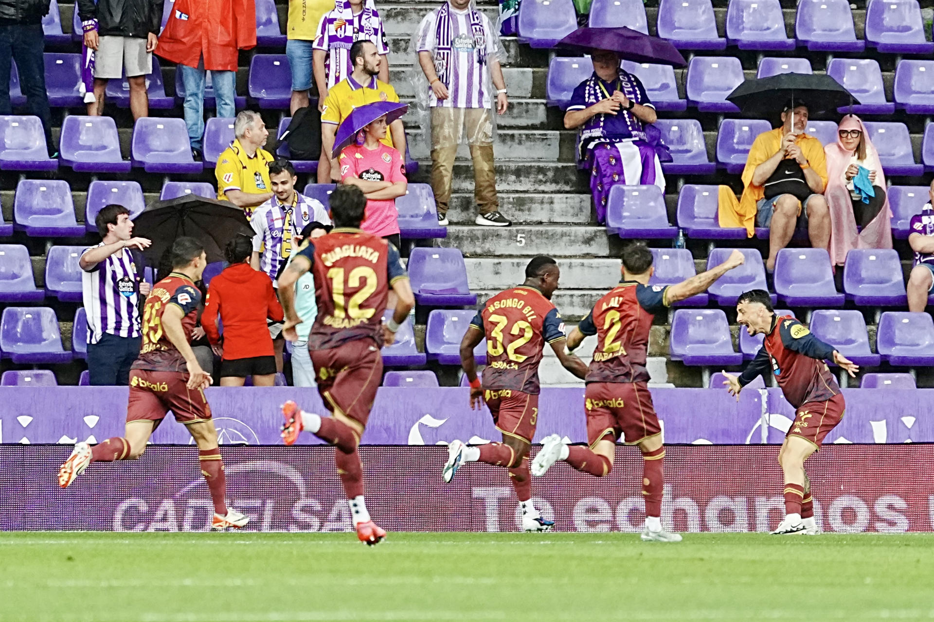 El Deportivo resucita y vuelve a ser de Primera ganando en Valladolid