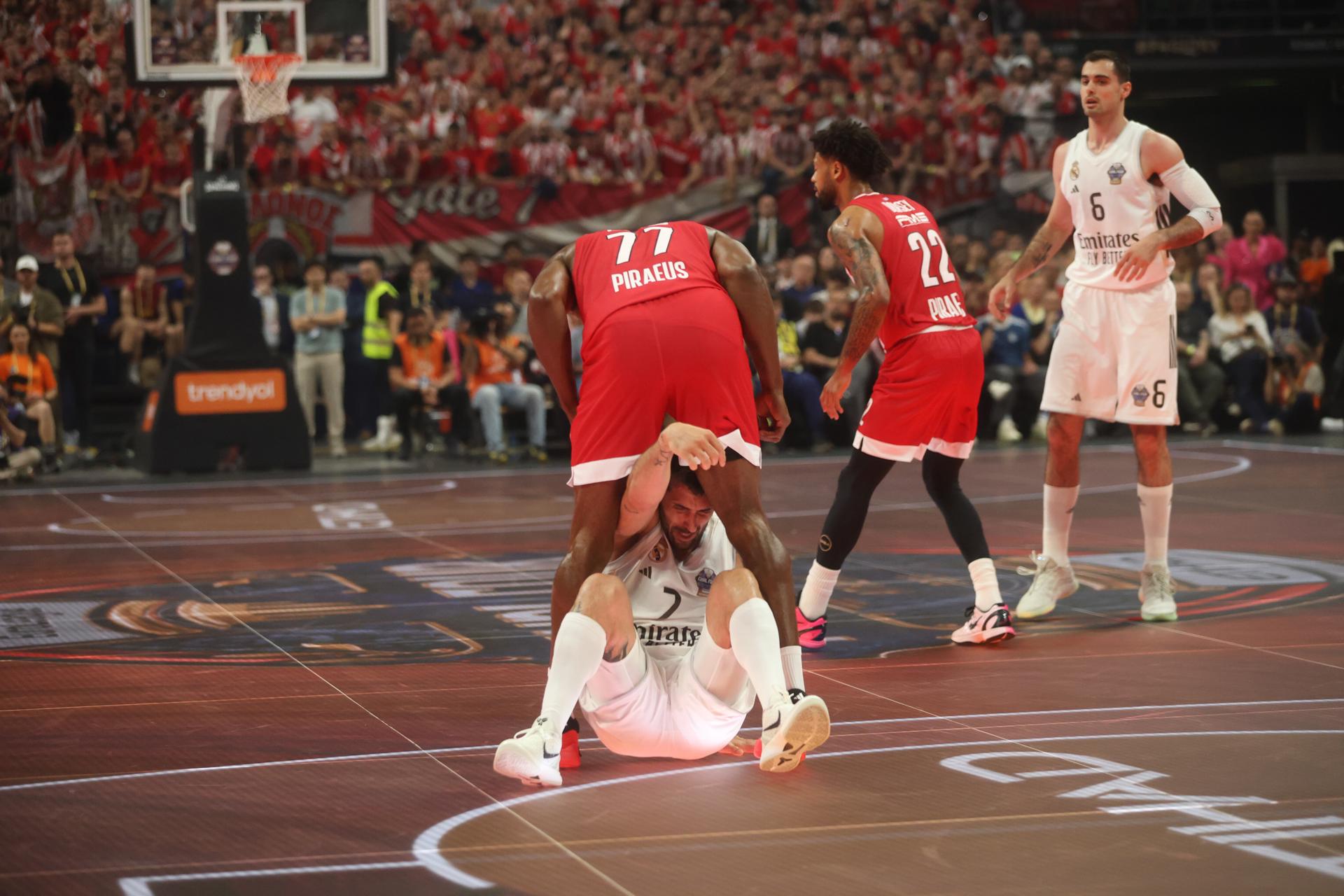 El Real Madrid cae ante el Olympiacos en la final de la Euroliga disputada en Atenas
