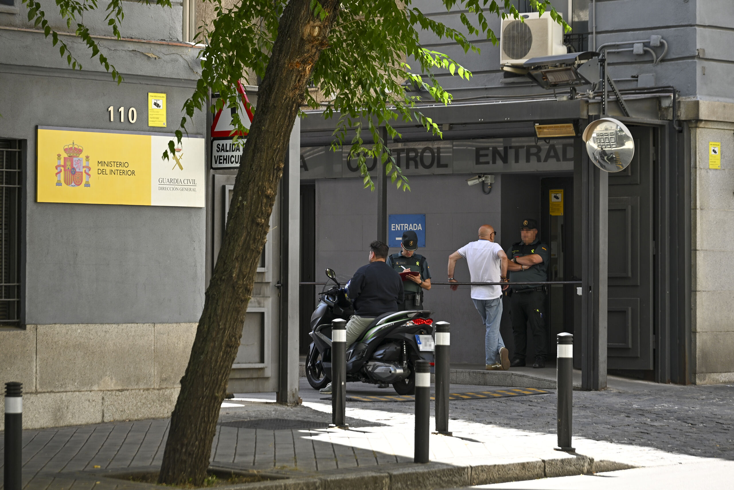 Explosión en la Guardia Civil: la UCO investiga expedientes de mandos políticos contra guardias que investigan al PSOE