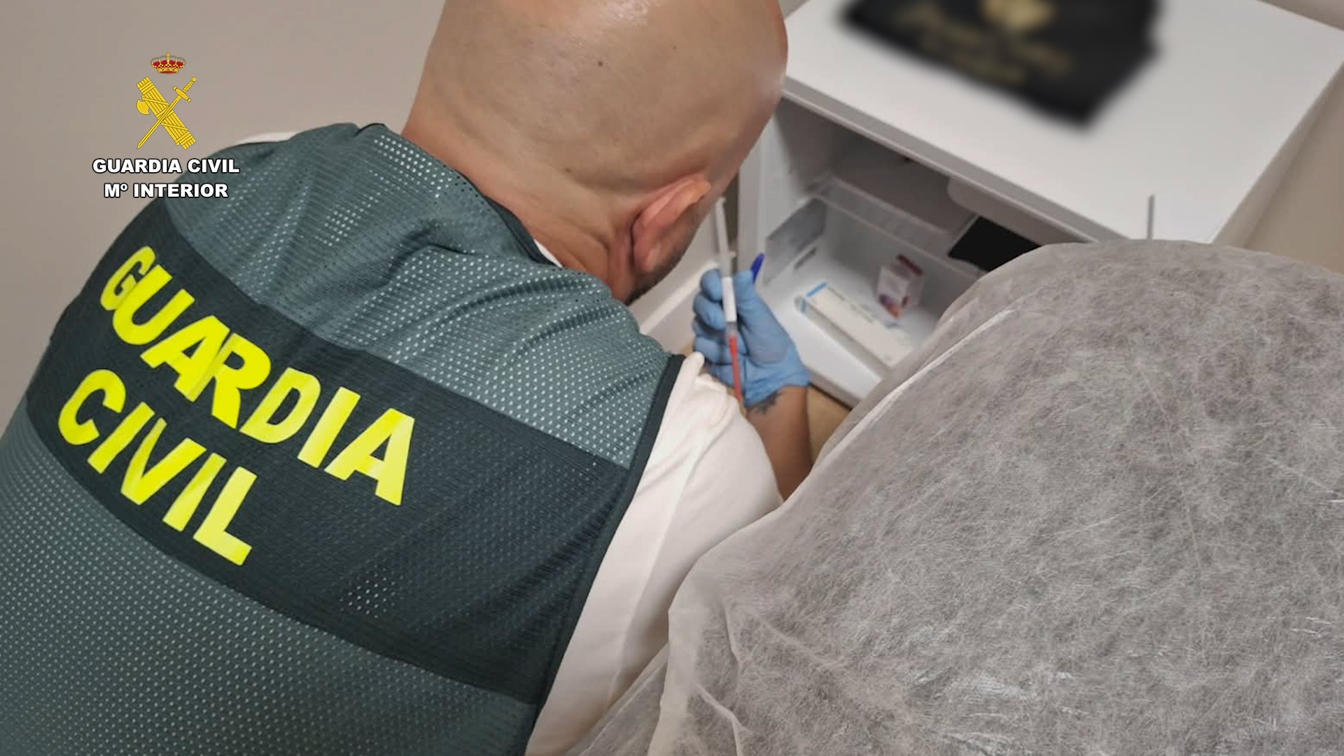 La Guardia Civil interviene 10.000 dosis de bótox ilegal y detiene a nueve personas