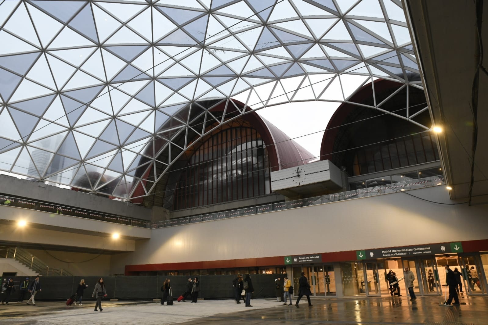 Adif estrena el megavestíbulo de Chamartín y rescata una zona subterránea cerrada desde los años 80