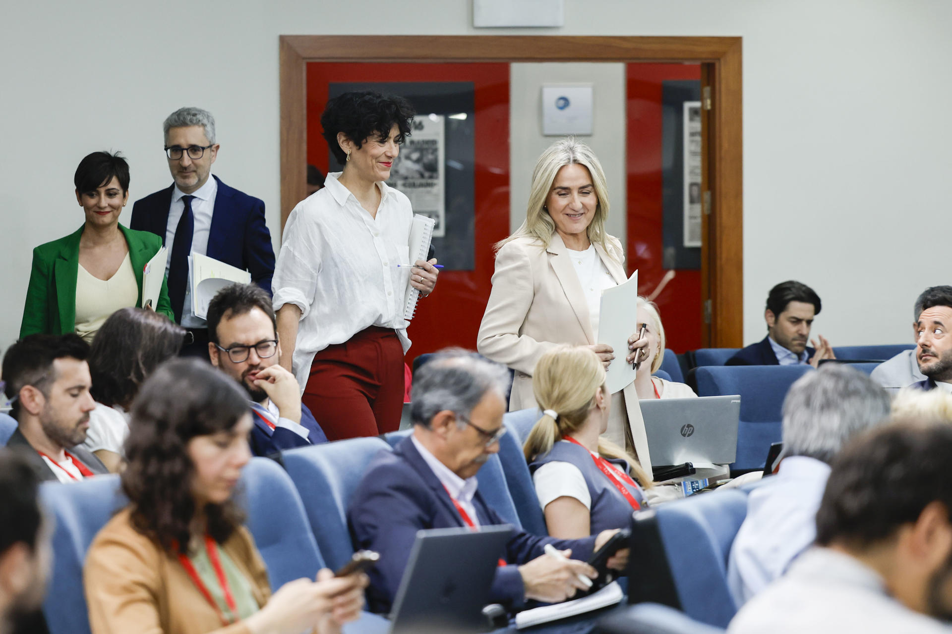 El Gobierno aprueba el Estatuto Marco sin que Mónica García dé la cara