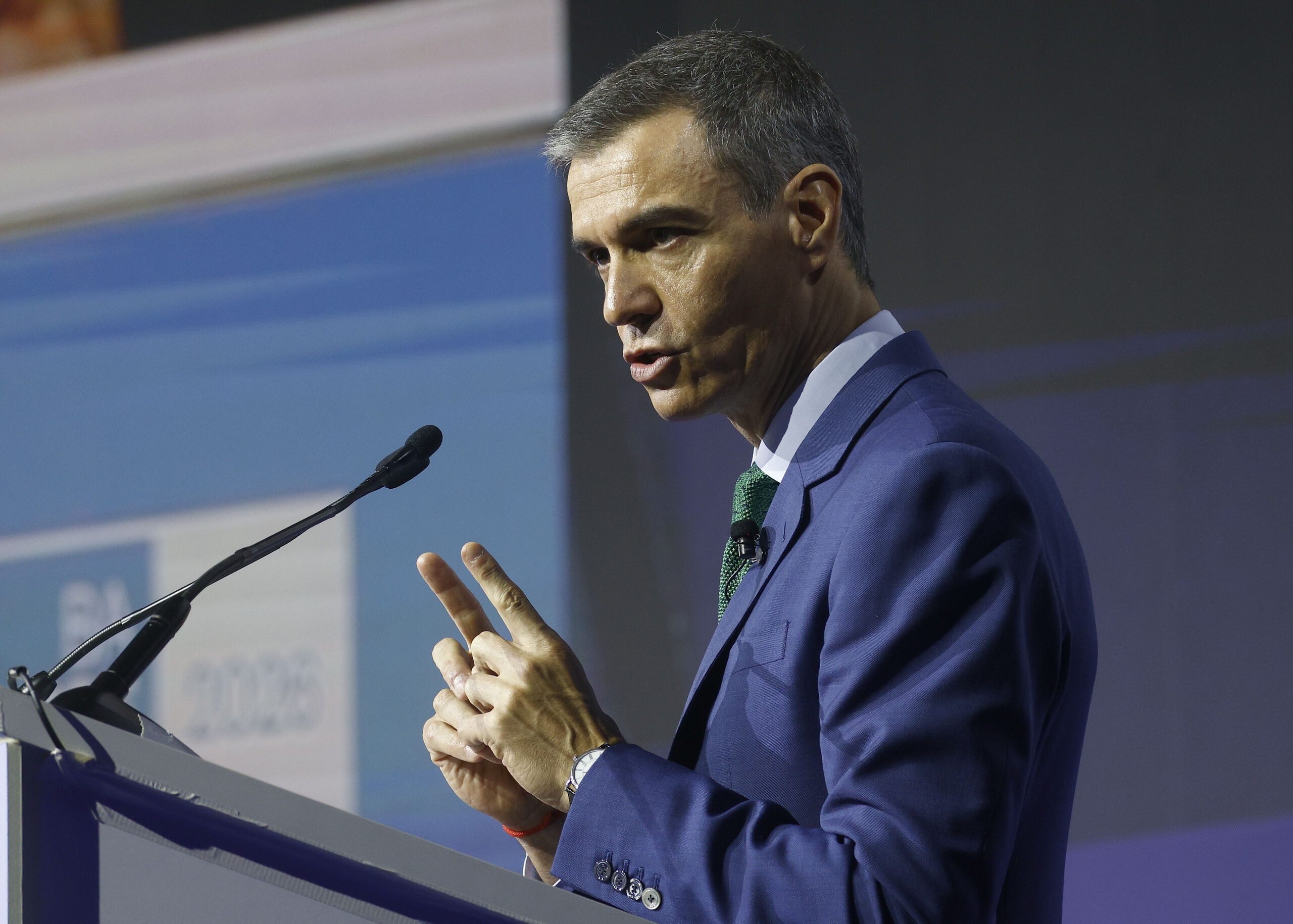 Listas negras en la Guardia Civil: la última bomba que acorrala a Pedro Sánchez