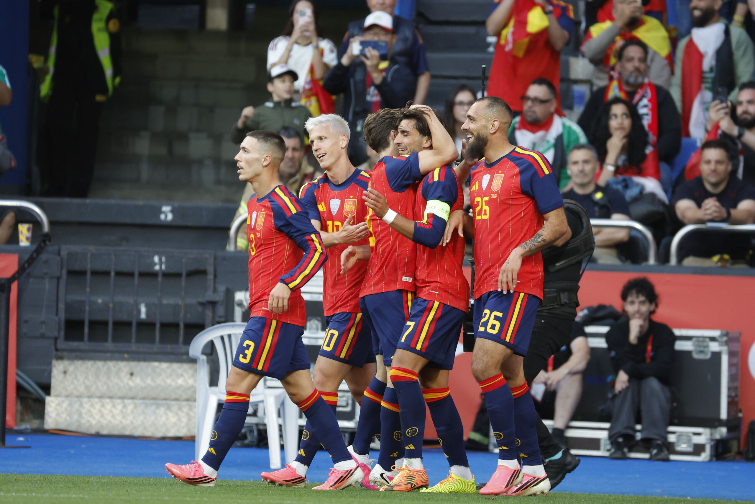 España deja dudas ante una valiente Irak en su último ensayo antes del Mundial (1-1)