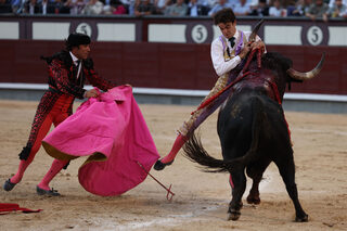 cogida-victor-hernandez-2-las-ventas-san-isidro-2026.jpg