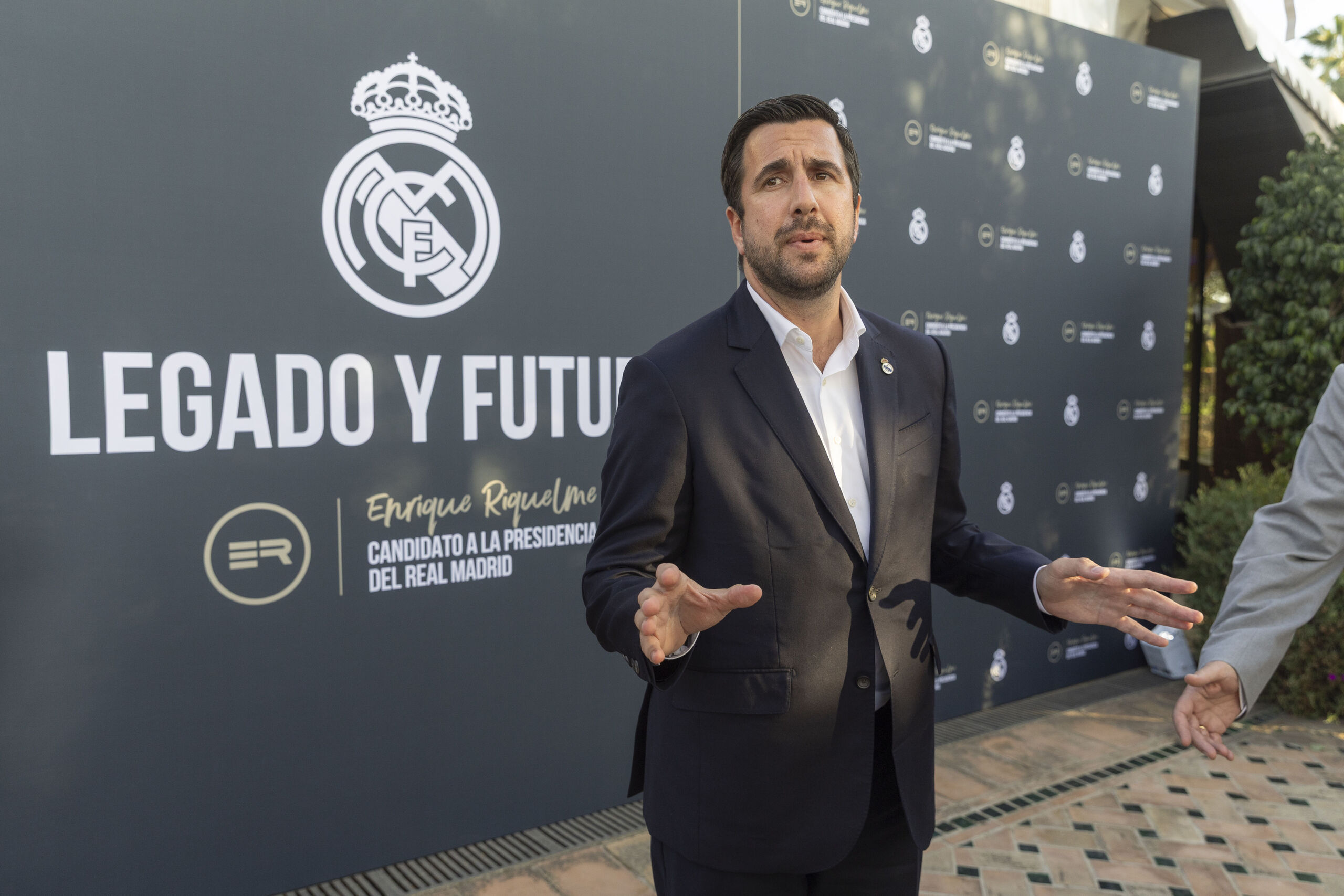 La respuesta de Riquelme a Florentino: promete a Haaland y ficha a Del Bosque