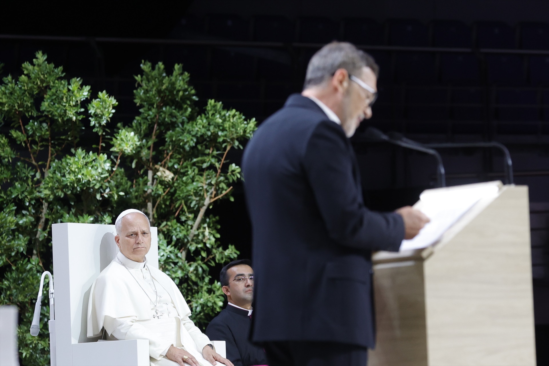 Banderas reivindica la Semana Santa de Málaga ante el Papa: 