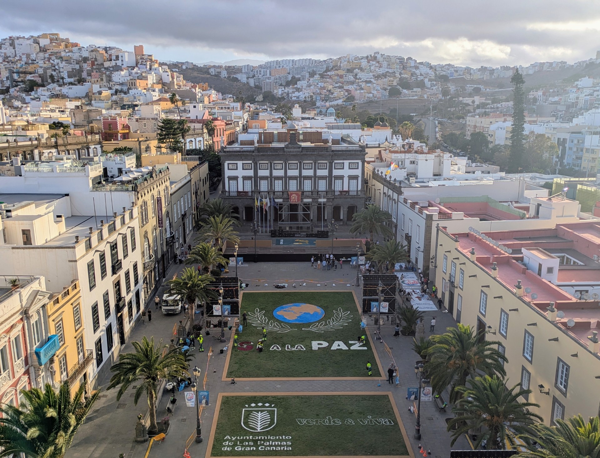 Santa Ana se cubre de flores para el Corpus con un llamamien