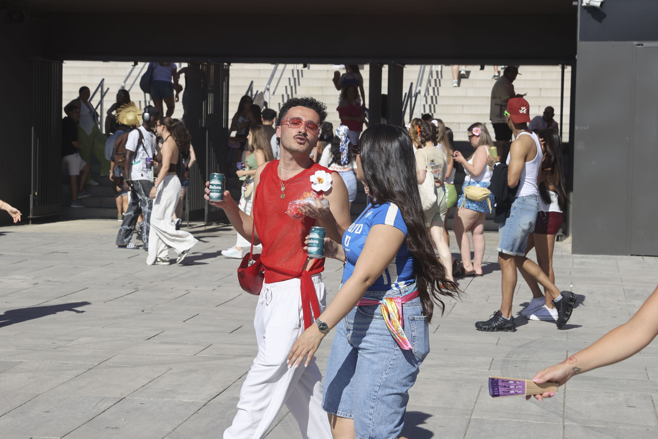 Por qué algunas personas hablan siempre en voz alta, según l