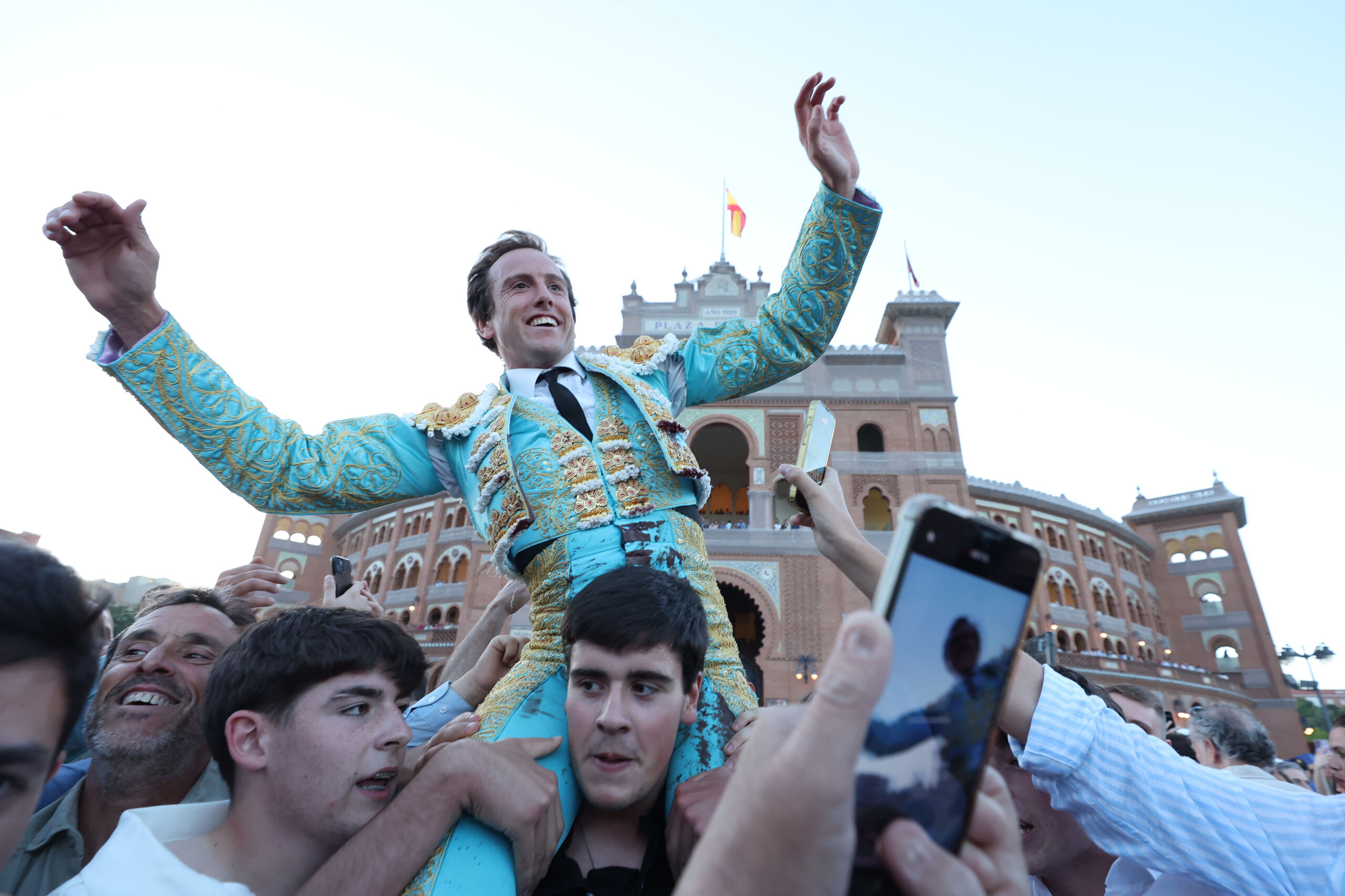 El final de San Isidro 2026: del "bravo" triunfo de Román al