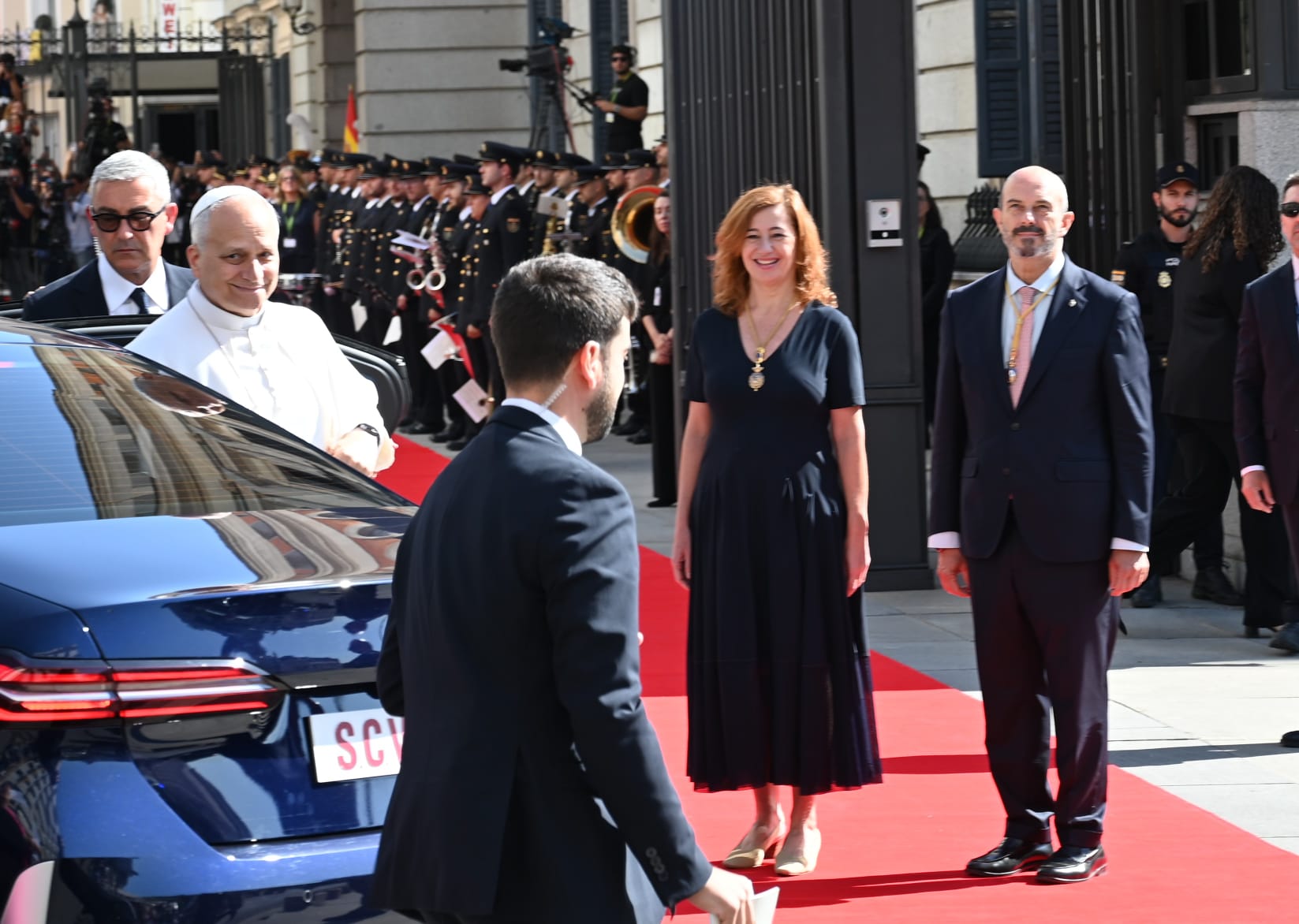 Cataluña recibirá al Papa con la imposición del catalán y un
