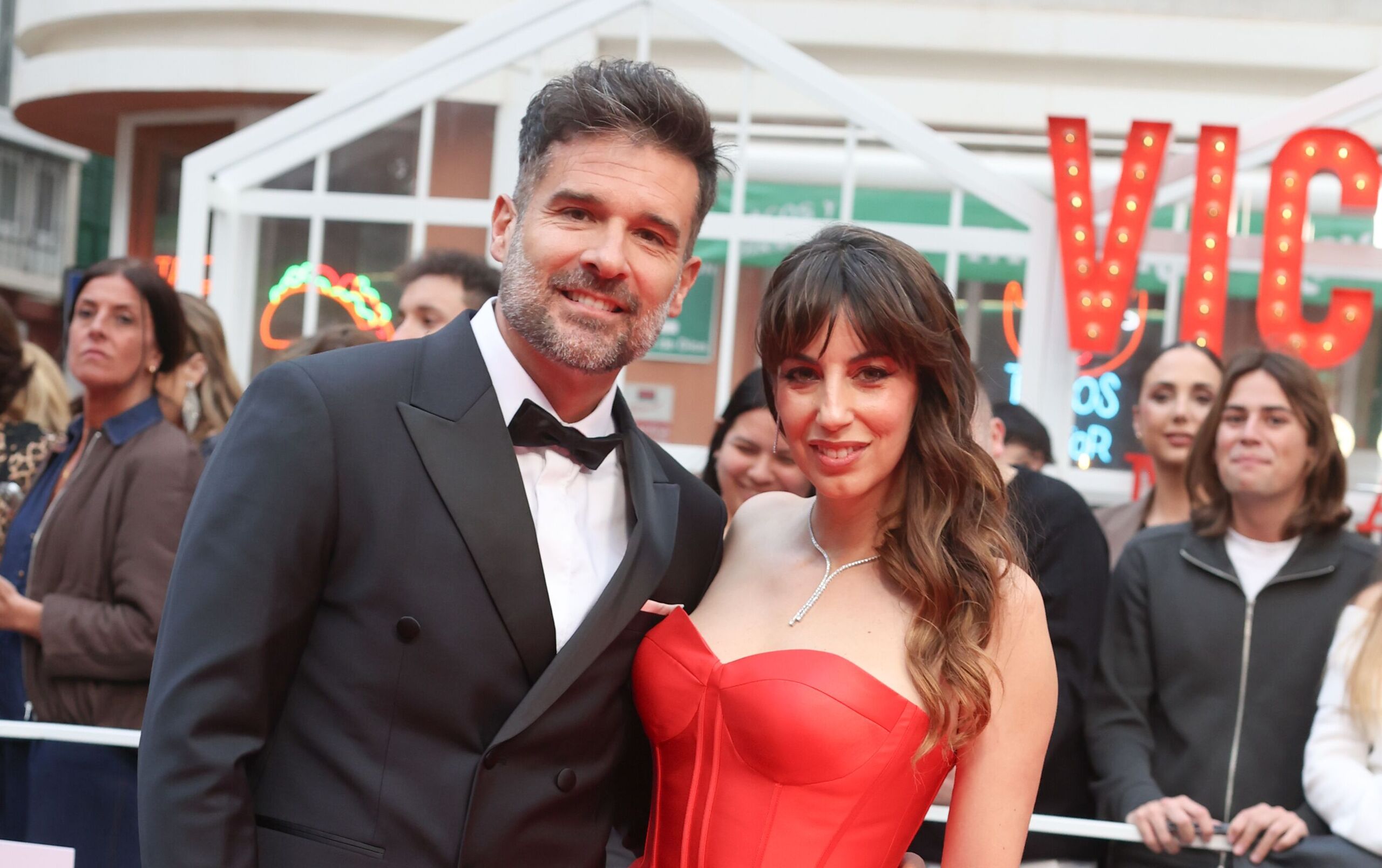 Golpe en la mesa del novio de Almudena Cid contra Christian 