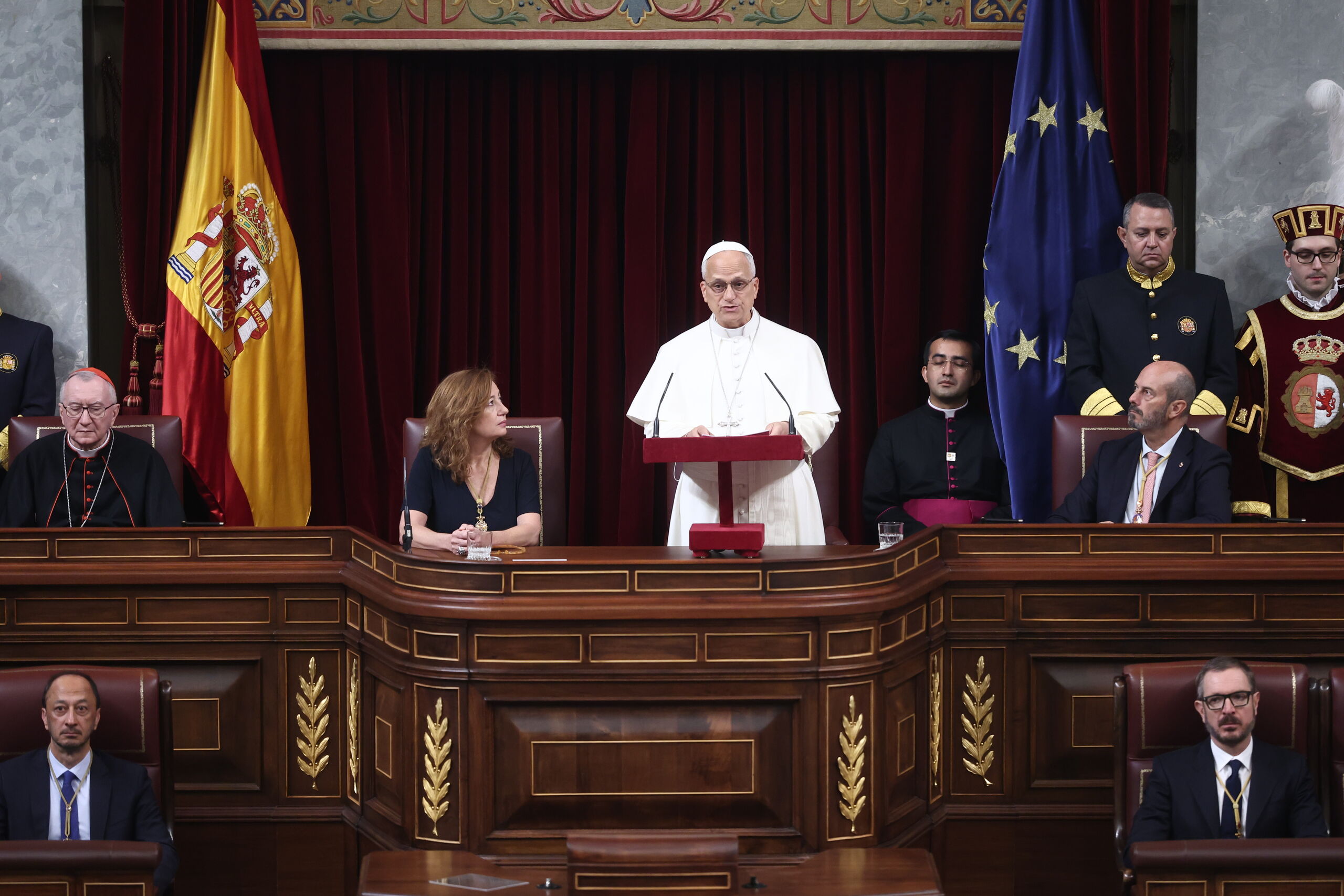 Rugió el León