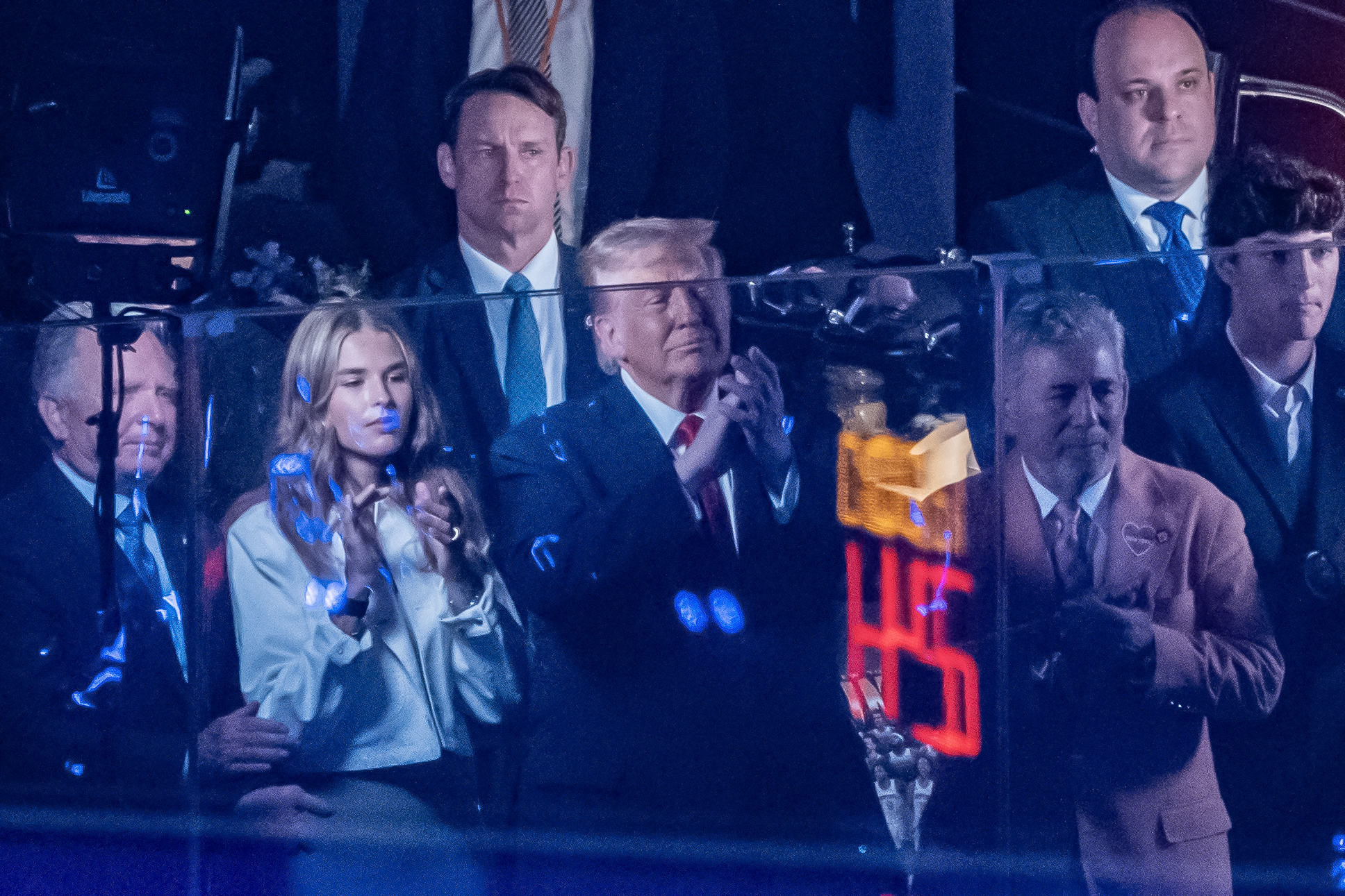 Sonora pitada a Donald Trump en el Madison Square Garden dur