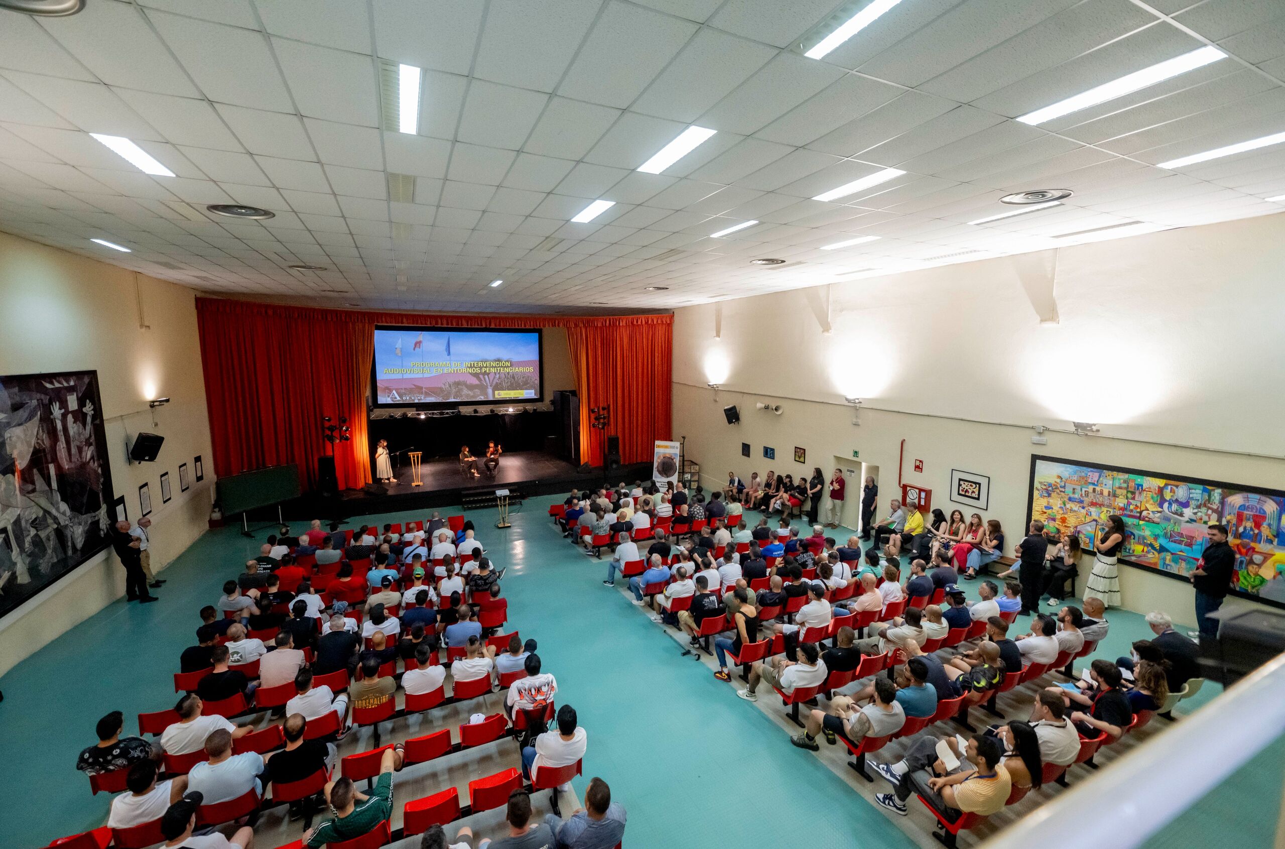 La Academia de Cine se va a la cárcel para enseñar "pensamie