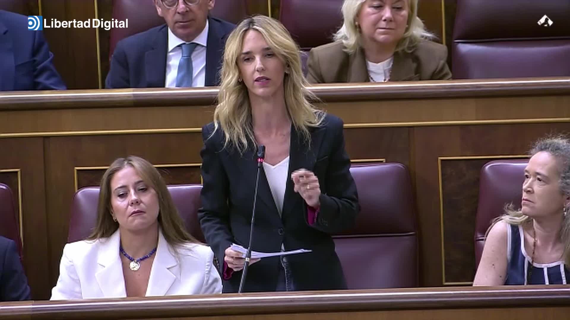 Álvarez de Toledo se ensaña con "Félix" y avisa al "narciso"