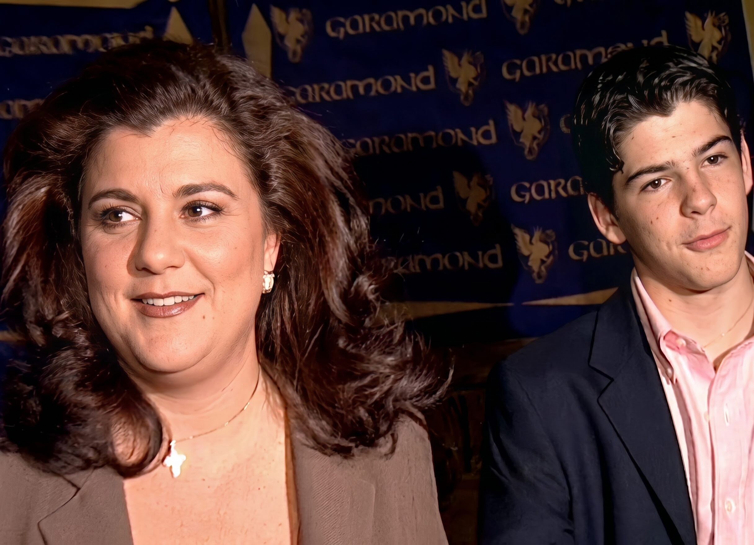 Miguel Ángel Muñoz se despide de su madre, Cristina Blanco, 