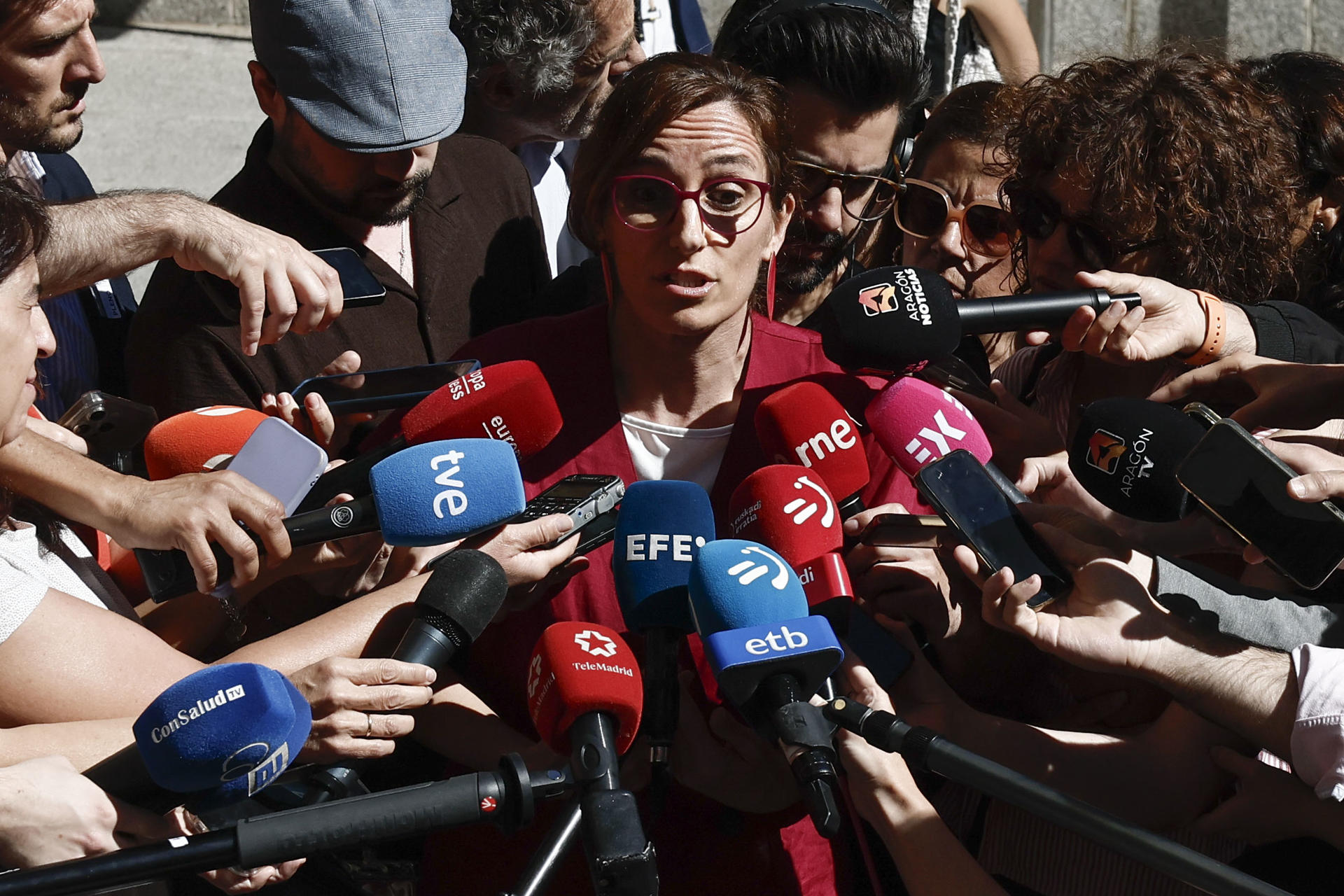 Portazo de todas las CCAA a Mónica García, el "caballo de Tr