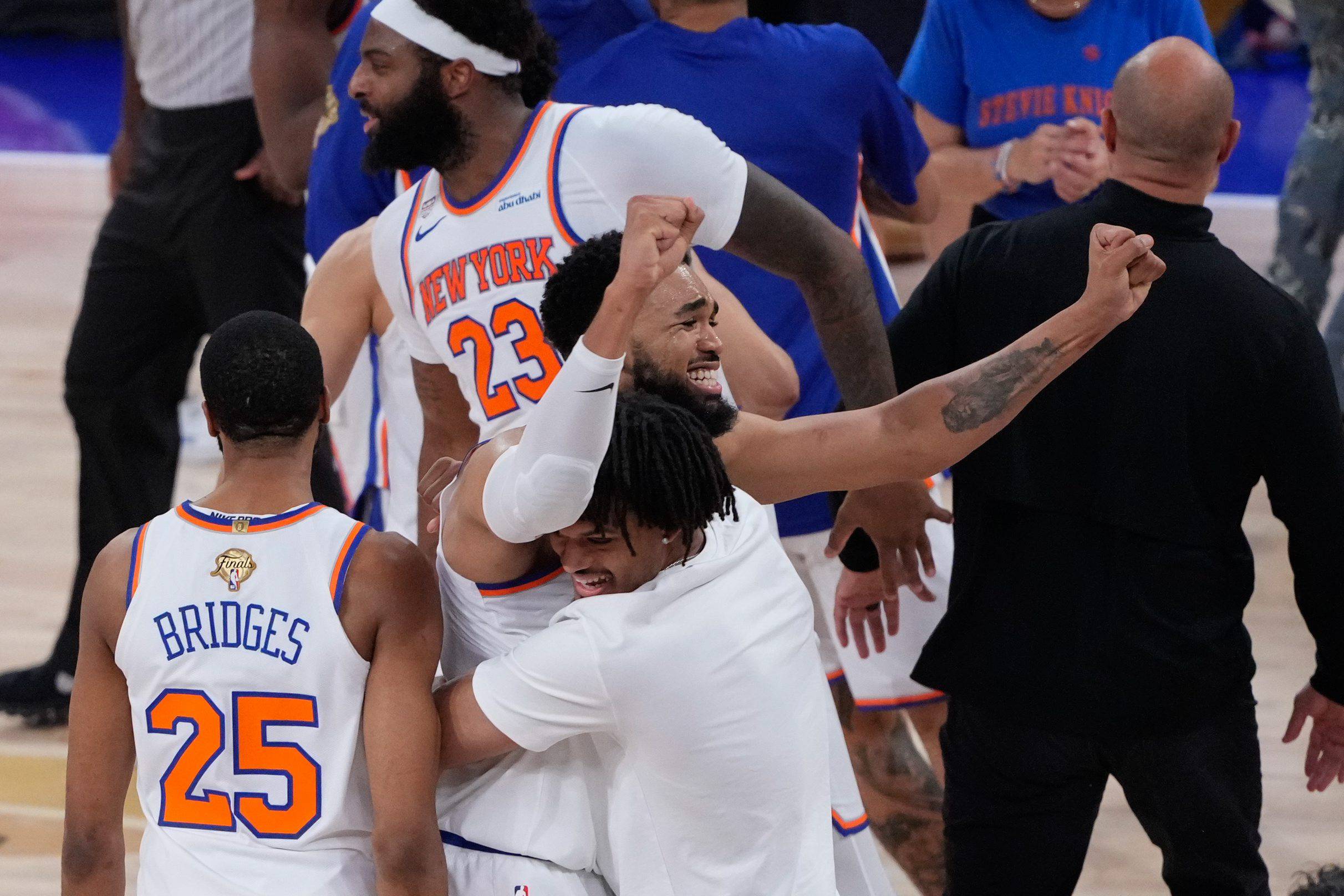Los Knicks firman la mayor remontada en la historia de las F