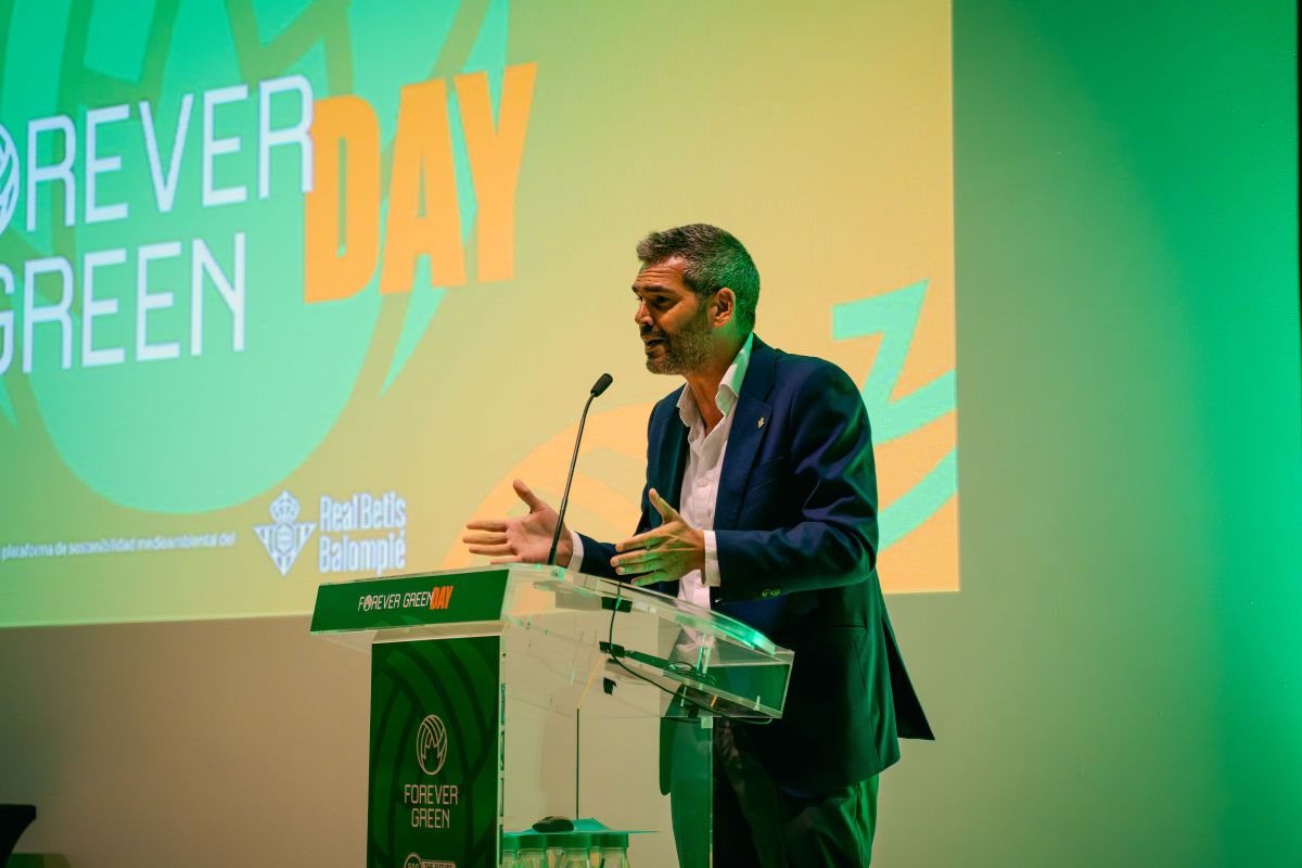 El Betis lanza un concurso de ideas para el diseño de la cam