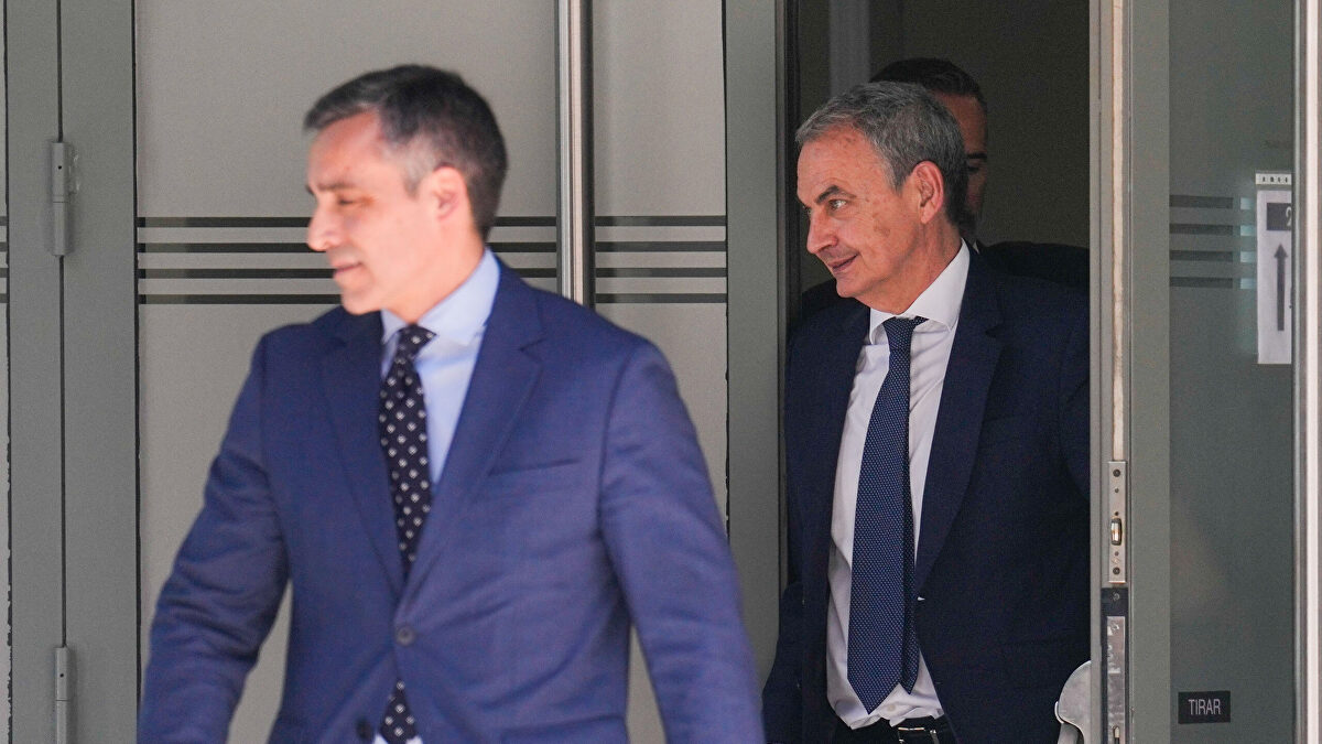 El Juez Calama Imputa A Las Hijas De Zapatero Y A Su Secretaria el-juez-calama-imputa-a-las-hijas-de-zapatero-y-a-su-secretaria