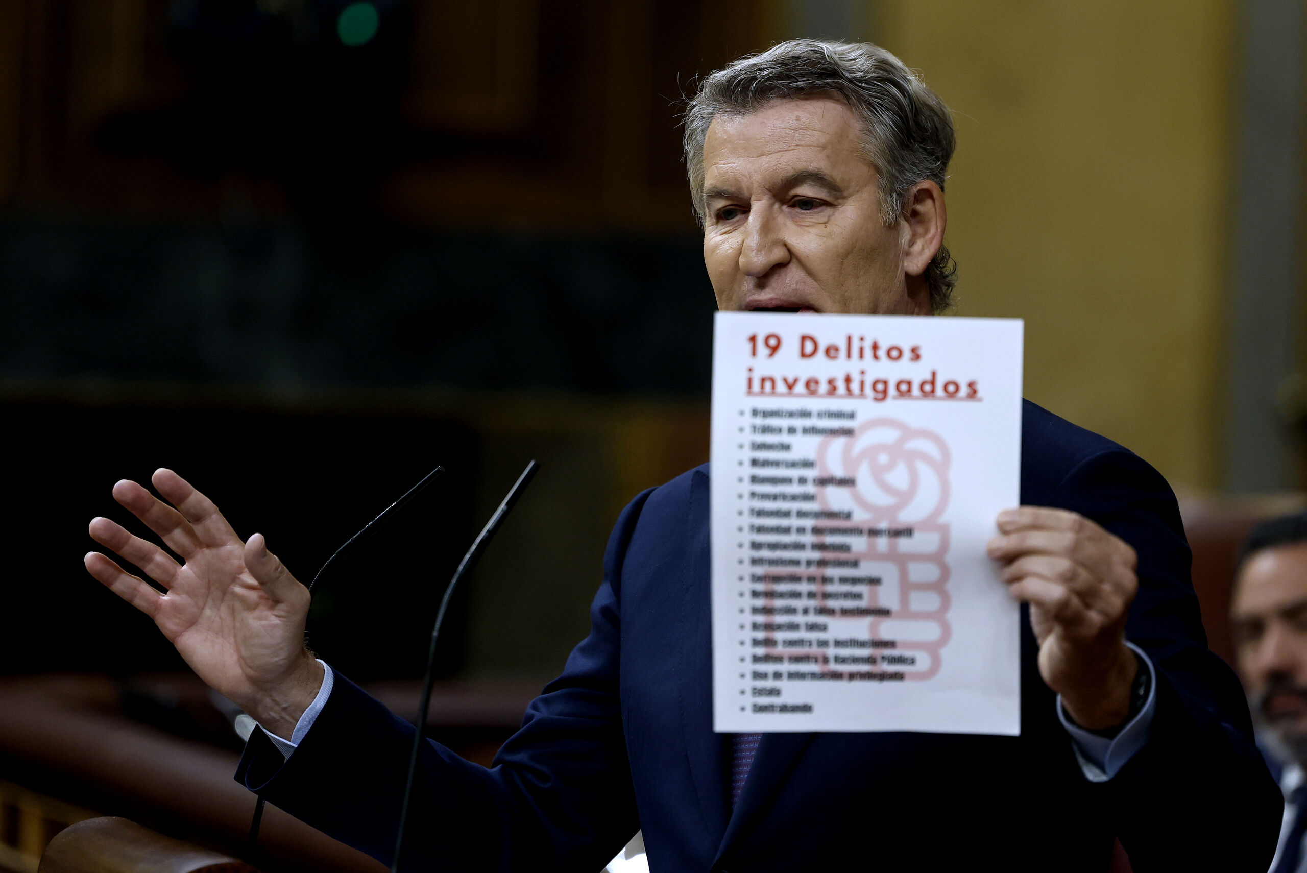 Feijóo, implacable con Sánchez:  "De la sauna a la cloaca hay un camino bastante coherente"
