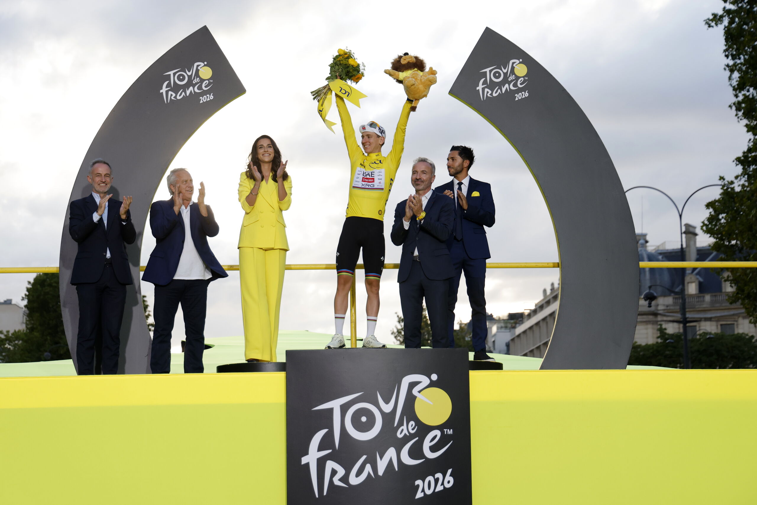 Las notas del Tour de Francia: Pogacar entra en la página de oro de la ronda gala y Van der Poel se suma a la fiesta