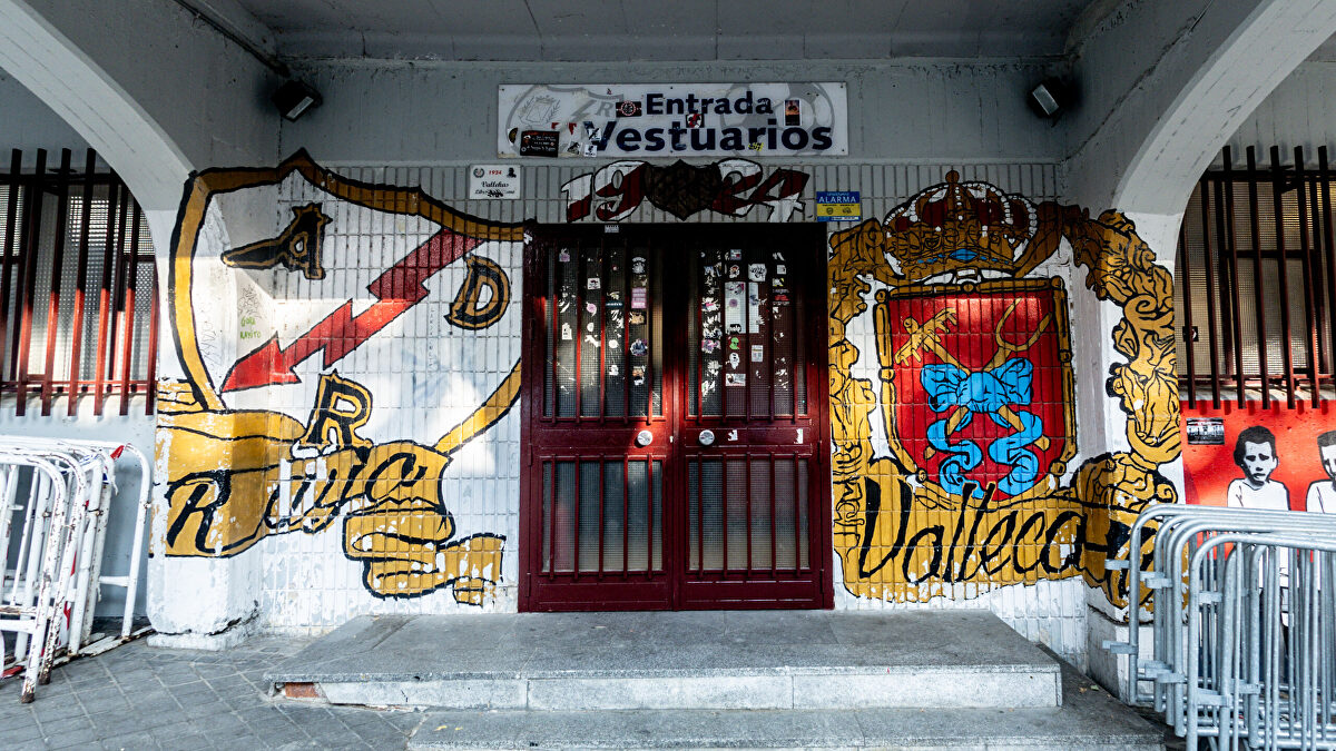 El Gobierno también ataca a la Comunidad de Madrid por retirar la concesión de Vallecas al Rayo