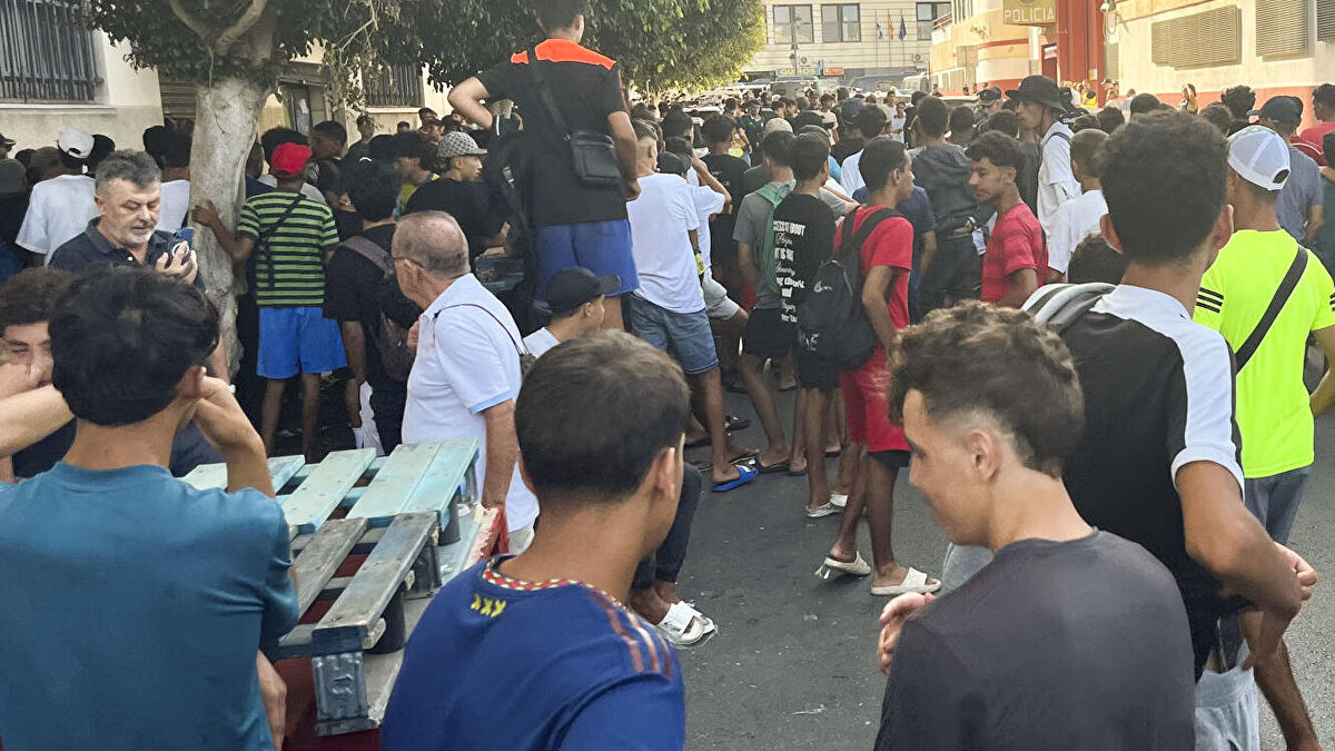 Radiografía de Ceuta a un día del nuevo asalto, según policías y guardias civiles:  Es una situación catastrófica 