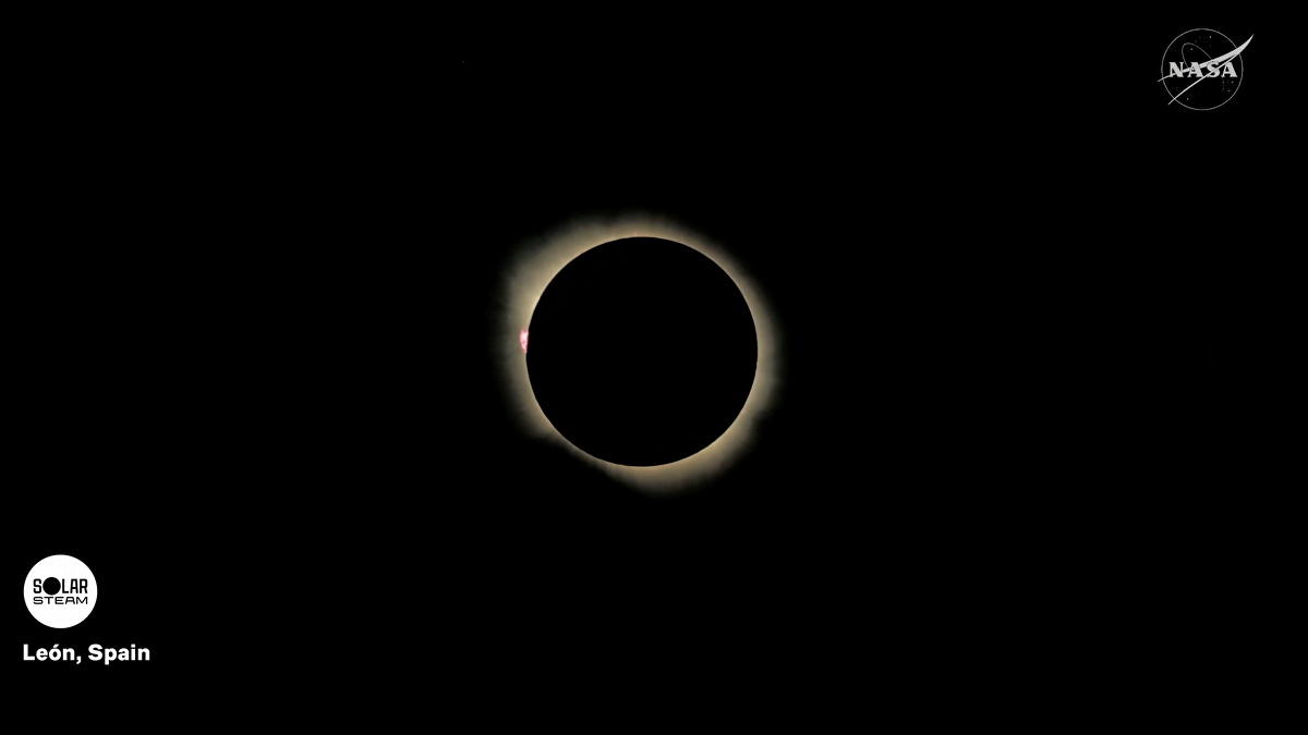 Eclipse solar total: las impresionantes imágenes del acontecimiento histórico
