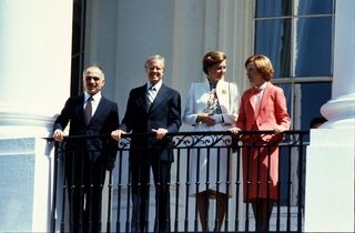 hussein-y-noor-de-jordania-con-jimmy-carter-1980-2.jpg
