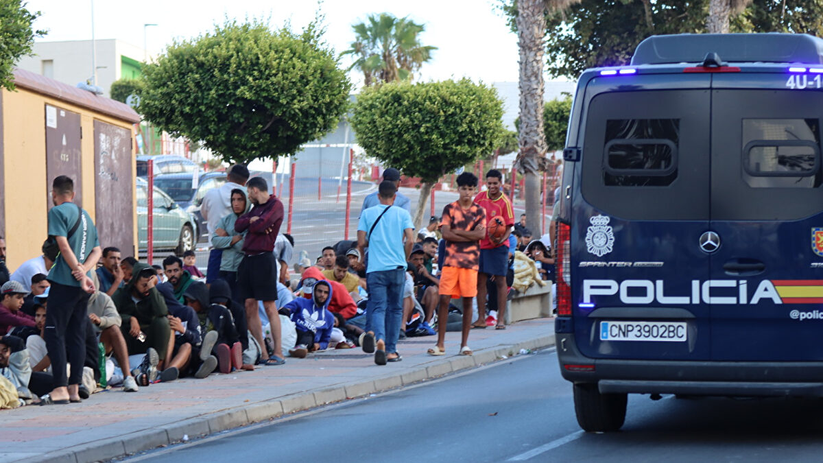 Editorial Esmeralda Ruiz: El Gobierno trasladará a los menas de Ceuta a la península y descarta  devoluciones masivas 