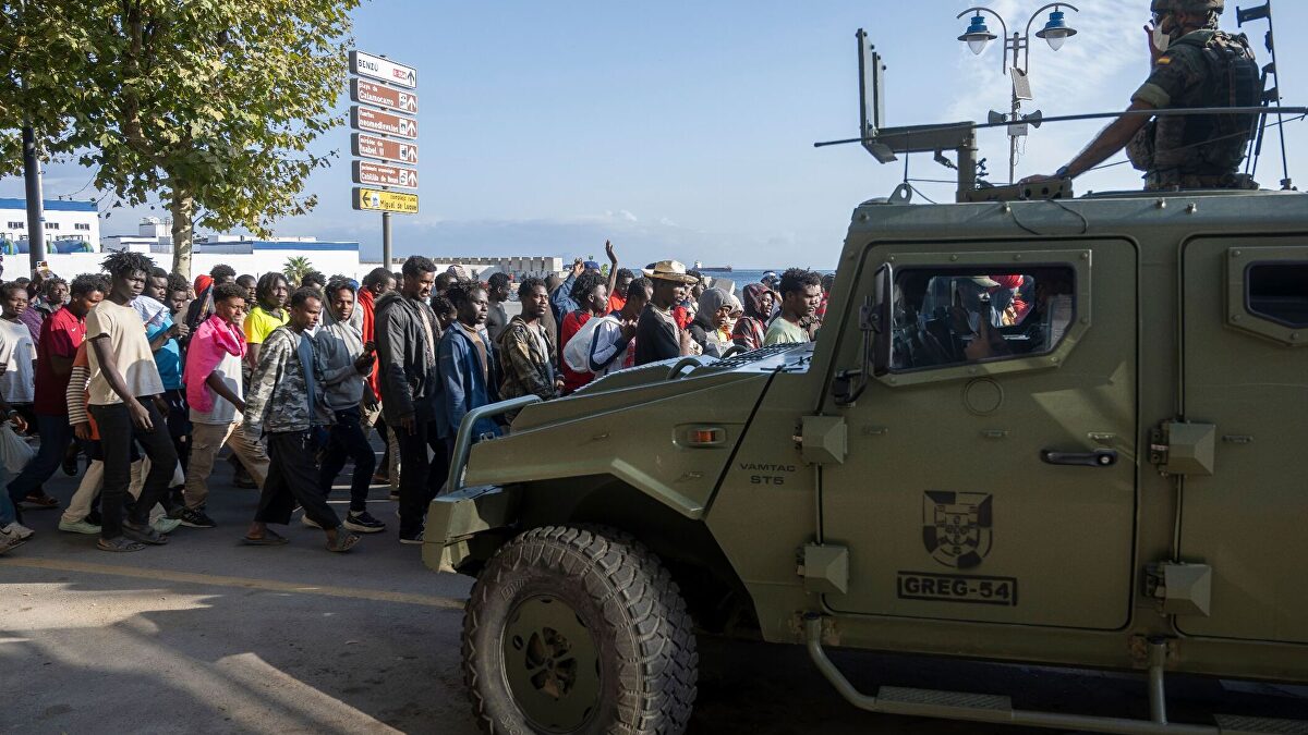 Asociaciones militares exigen al Gobierno capacidad de acción ante los ataques en Ceuta:  No podemos defendernos 