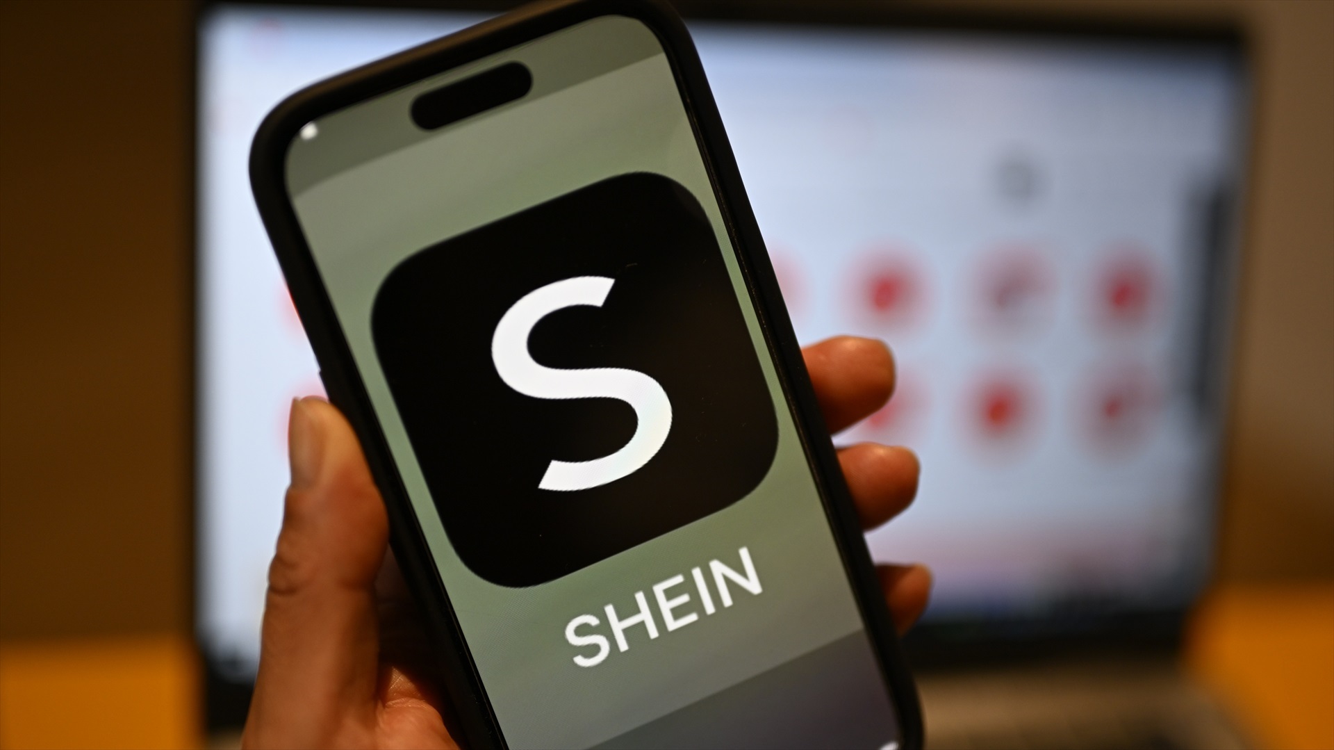 Batacazo de Shein en su debut en bolsa con caídas de hasta el 10%