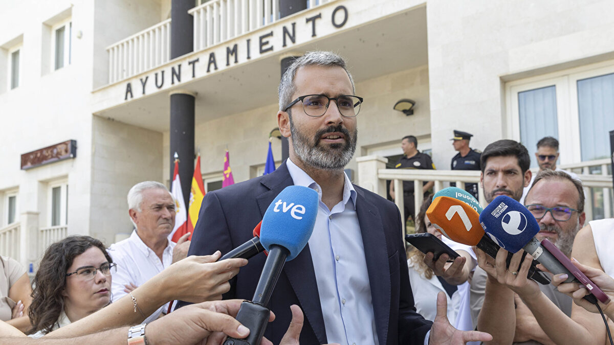 El Delegado del Gobierno en Murcia acusa de alta traición a López Miras por su defensa de Ceuta