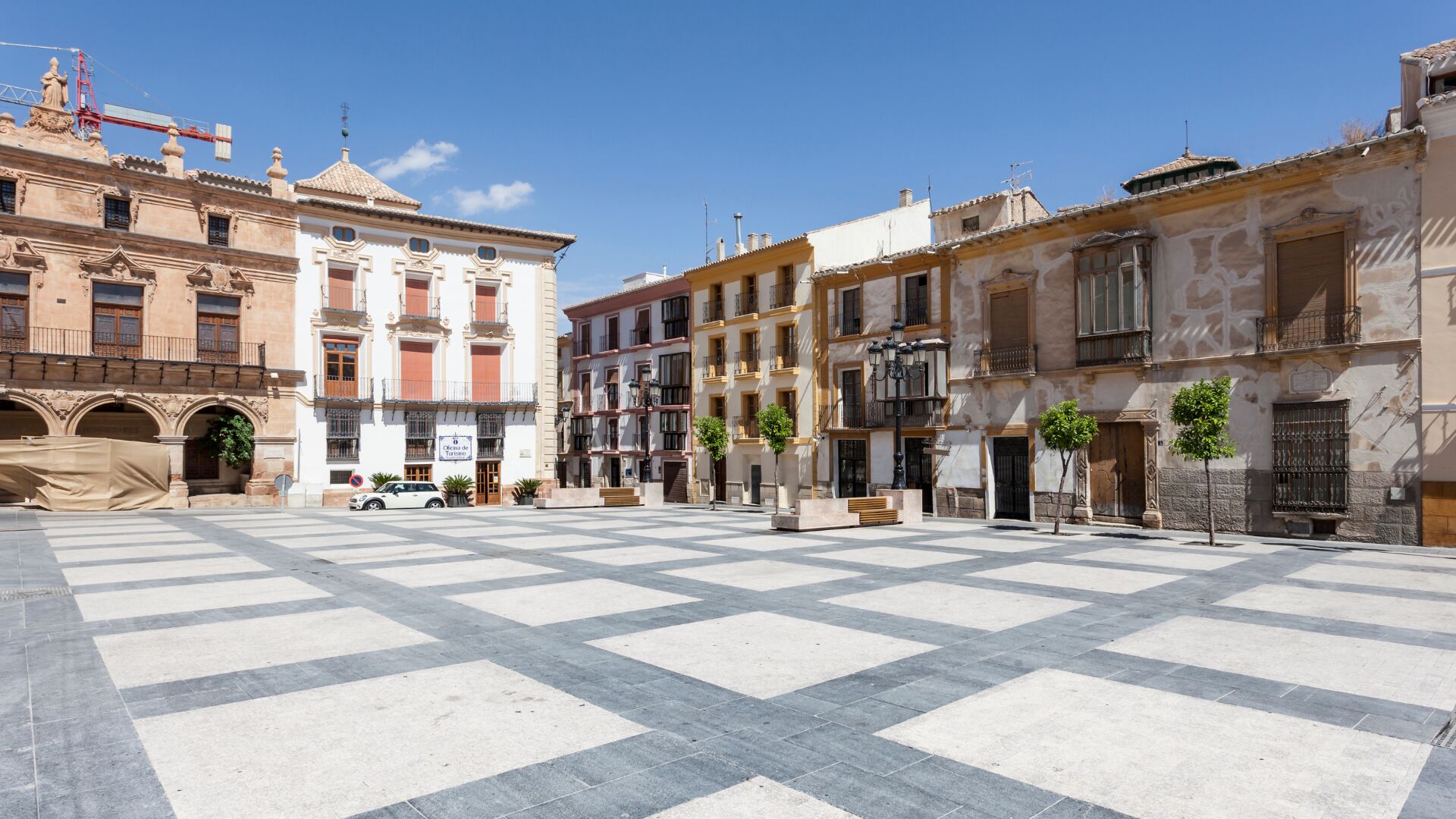 Cuatro magrebíes propinan una paliza con un puño americano a un anciano de 81 años en Lorca