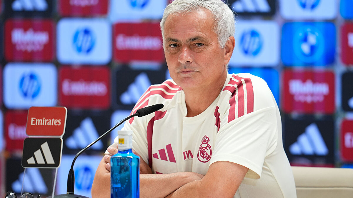 Mourinho: Cada vez es más difícil escuchar alguna cosa positiva del Real Madrid