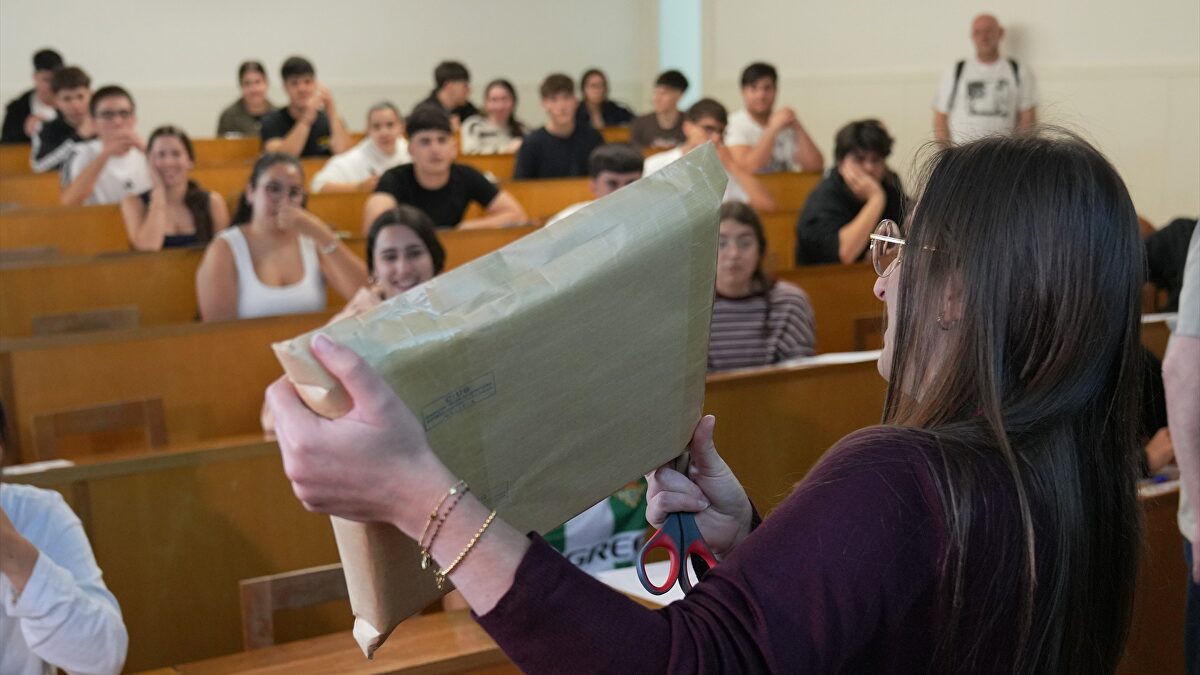 La PAU de 2027 contará con nuevo baremo para Castellano