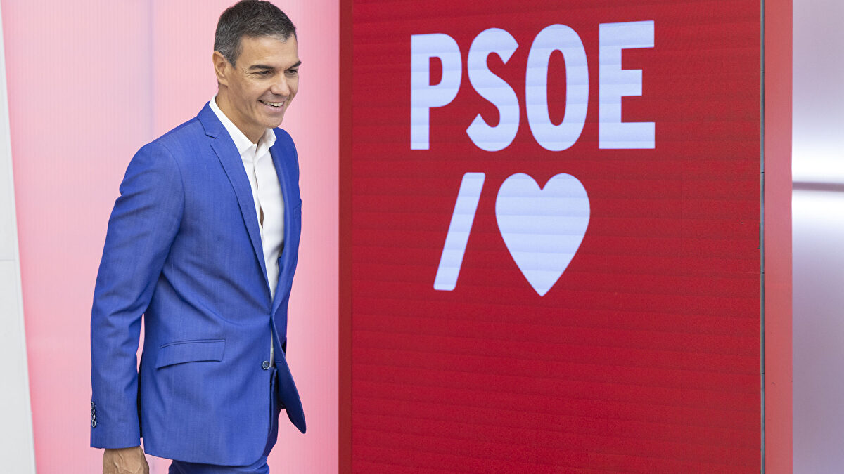 Los socialistas pasan de coquetear con el adelanto a aferrarse a la legislatura porque las urnas ya no  compensan 