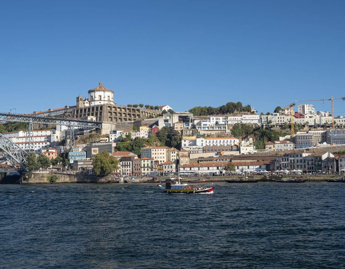 Lección de Portugal a Sánchez: reducen el IRPF ante la escalada de los precios