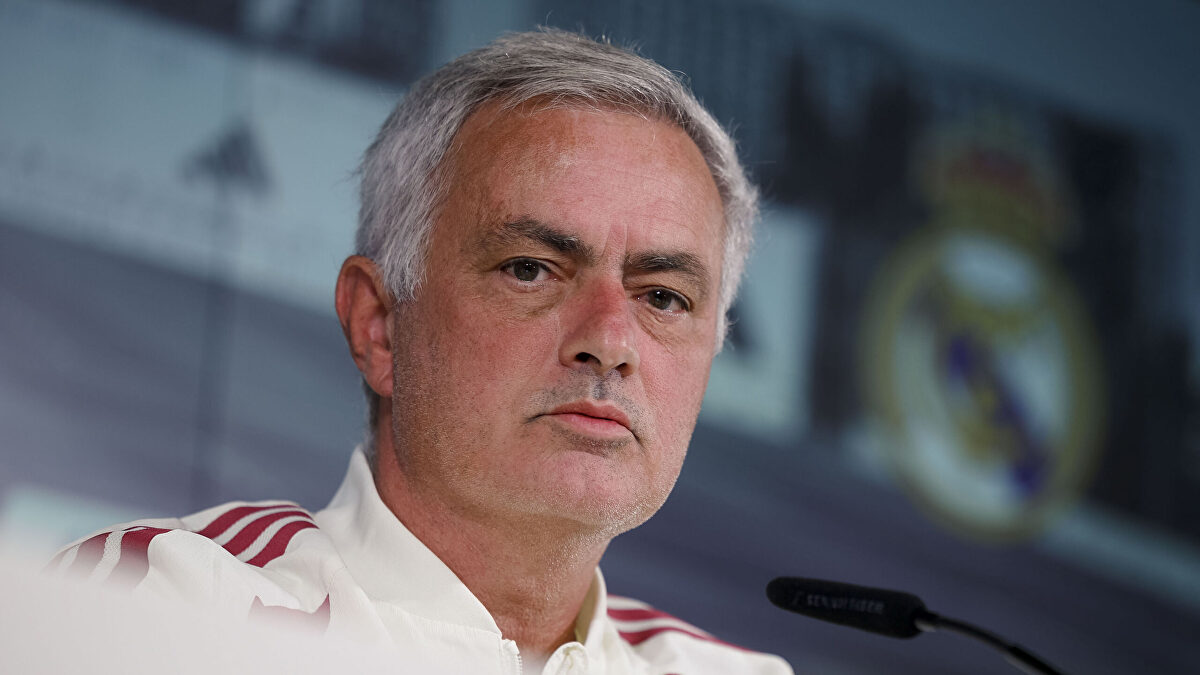 Mourinho evita responder sobre la camiseta de apoyo a Ceuta: Yo hablo de fútbol